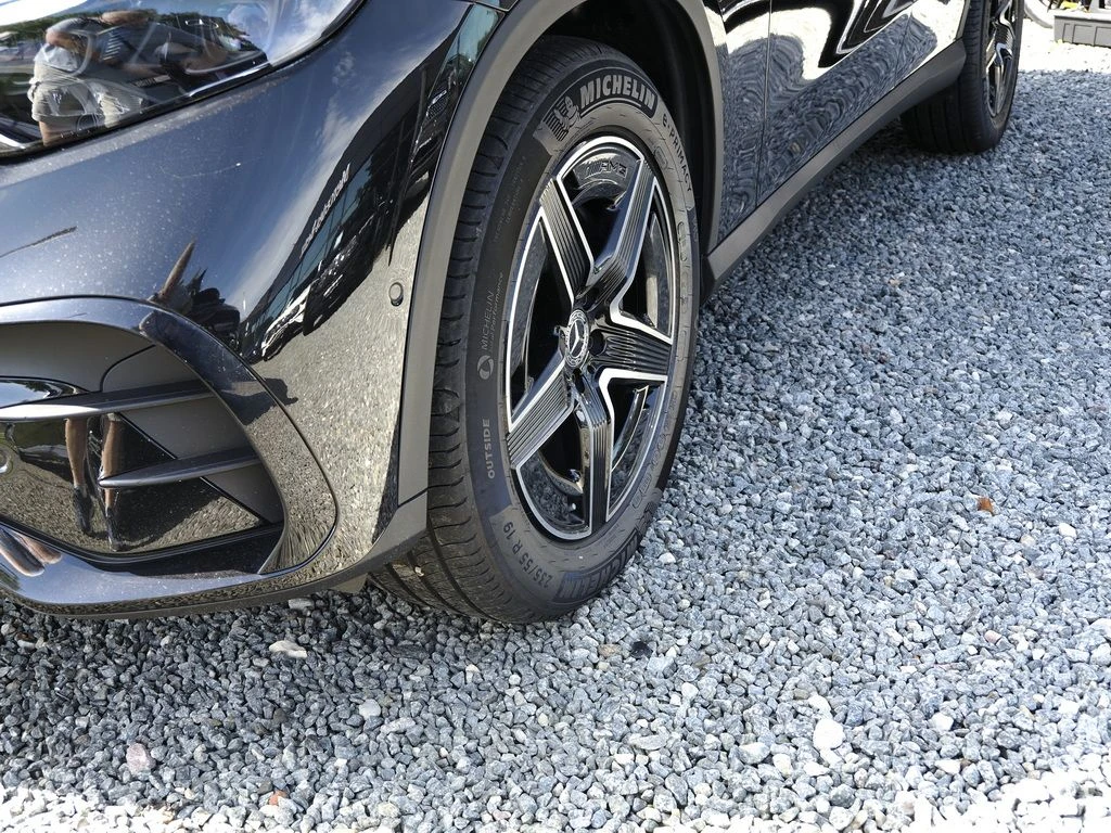 Mercedes-Benz-GLC 450 d-image-6