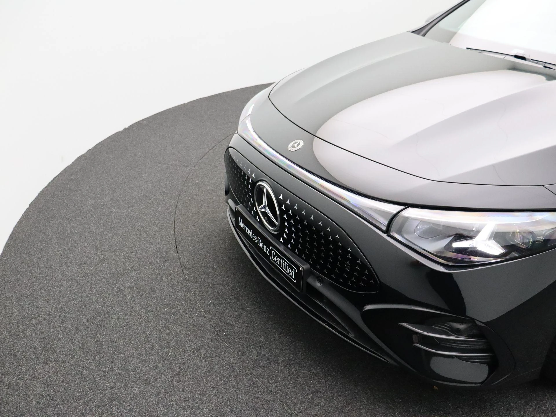 Mercedes-Benz-CLA-image-29