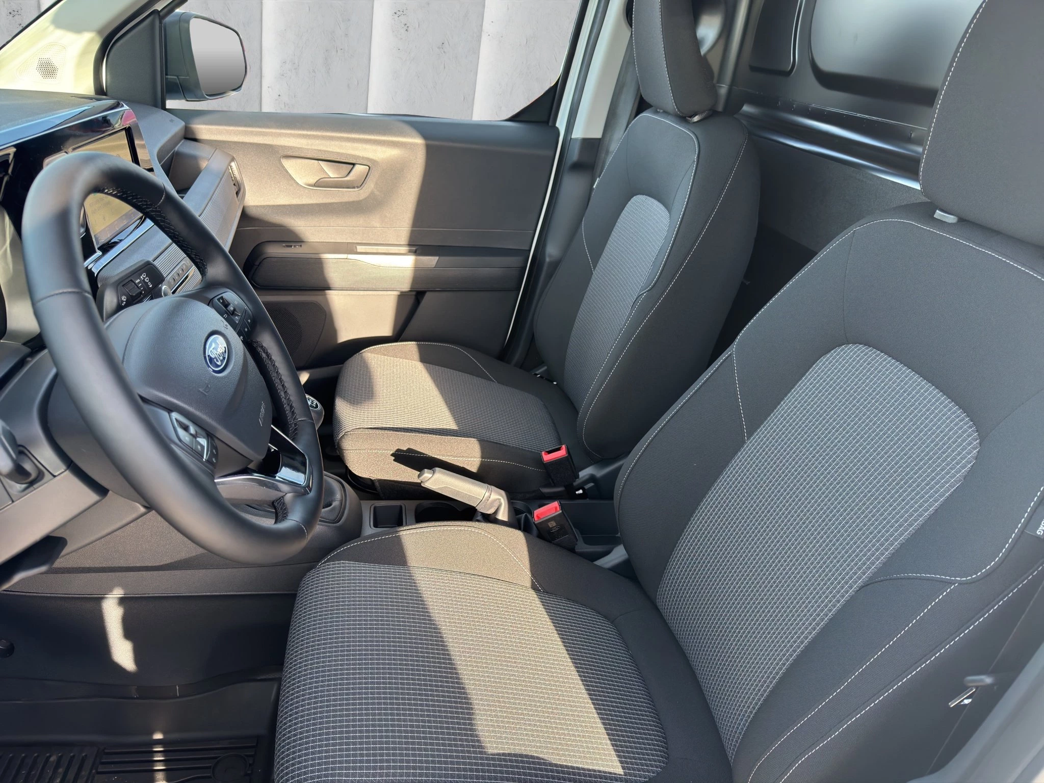 Ford Transit Courier Trend 1.0 EB 74kW GJR | RFK | SHZ | PDC | Klima | BT
