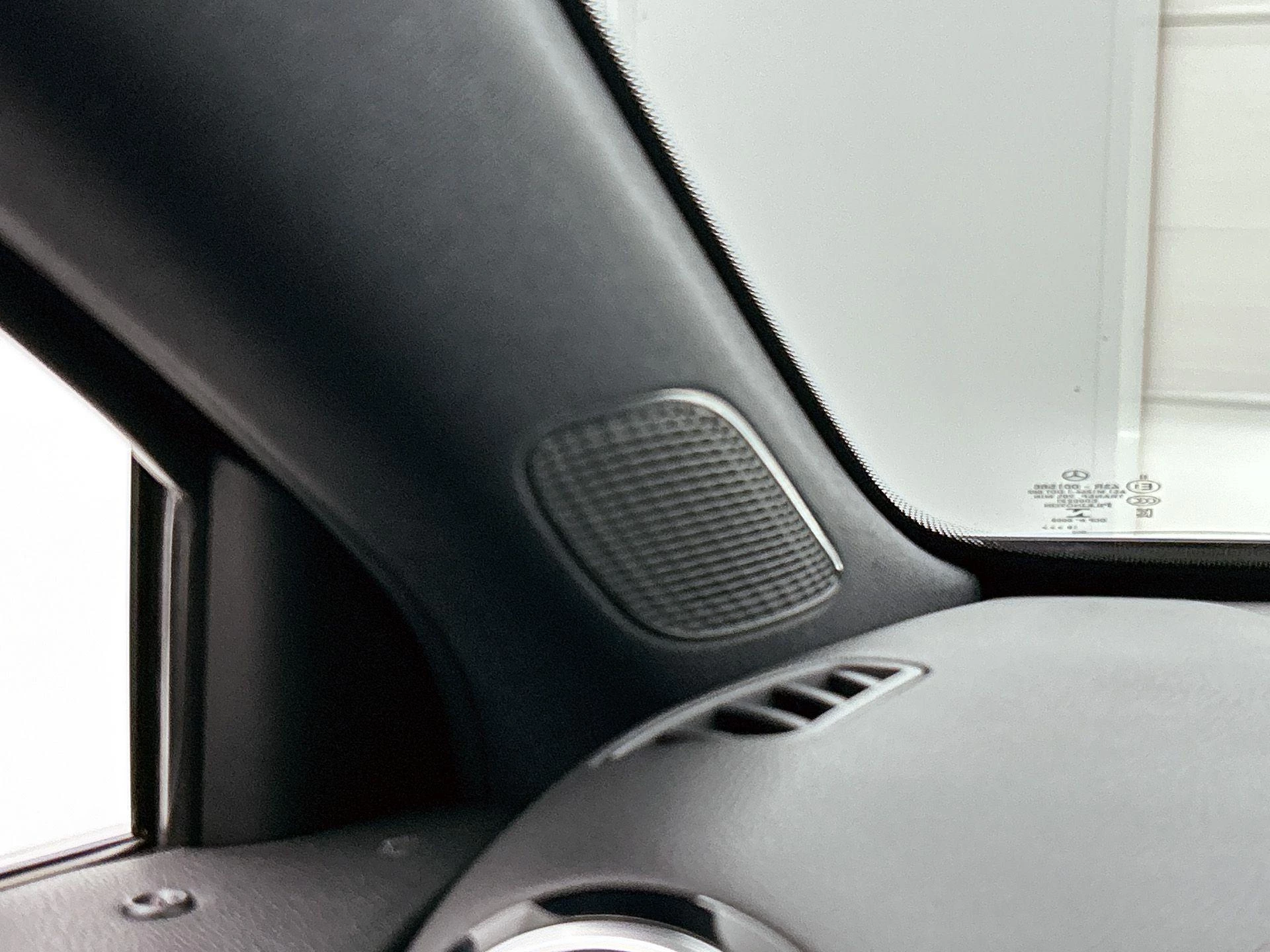 Mercedes-Benz-A-Klasse-image-11