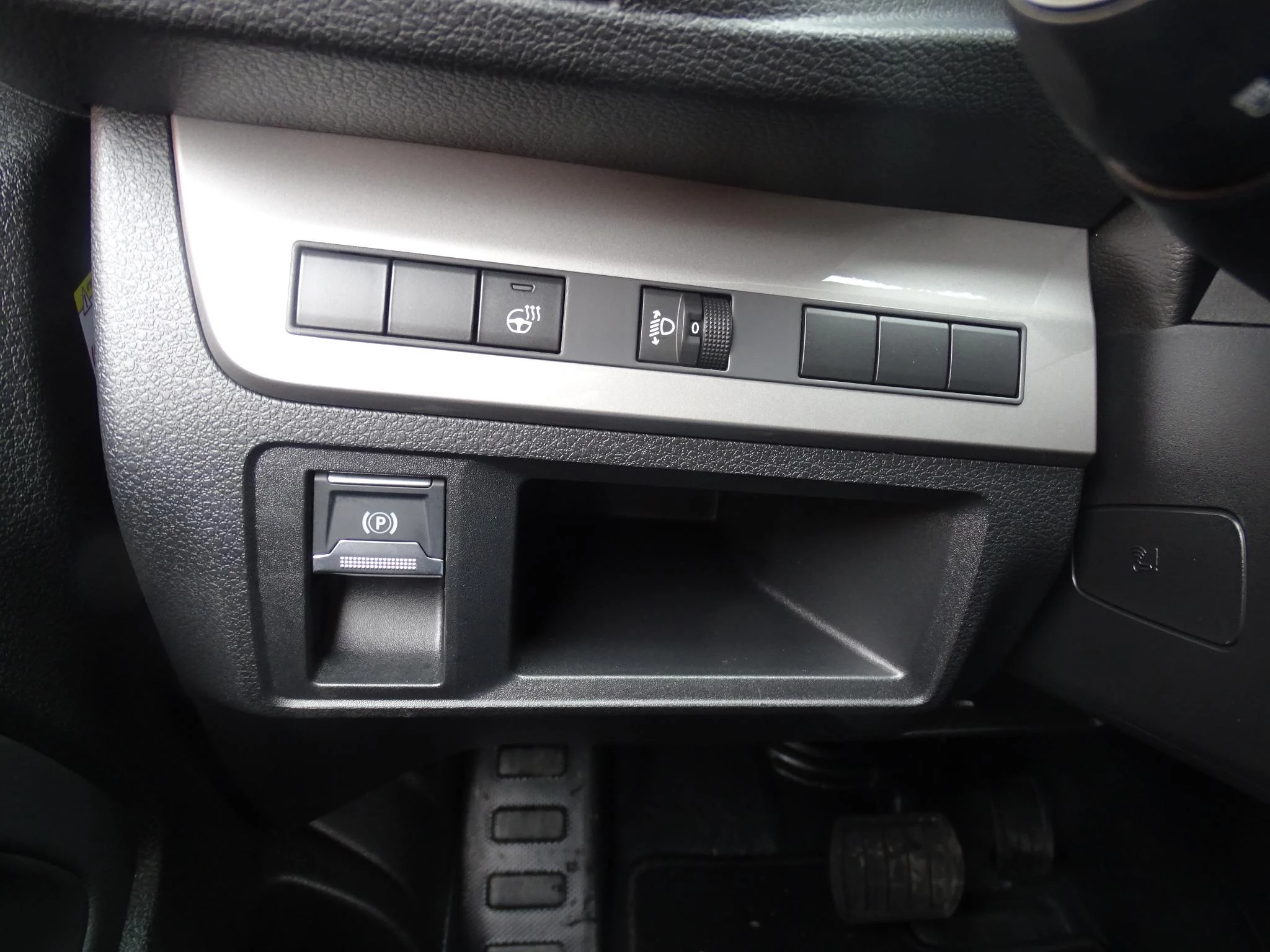 Opel Vivaro 2.0 BlueHDi 180 S&S EAT8 €6.4 DC L3H1