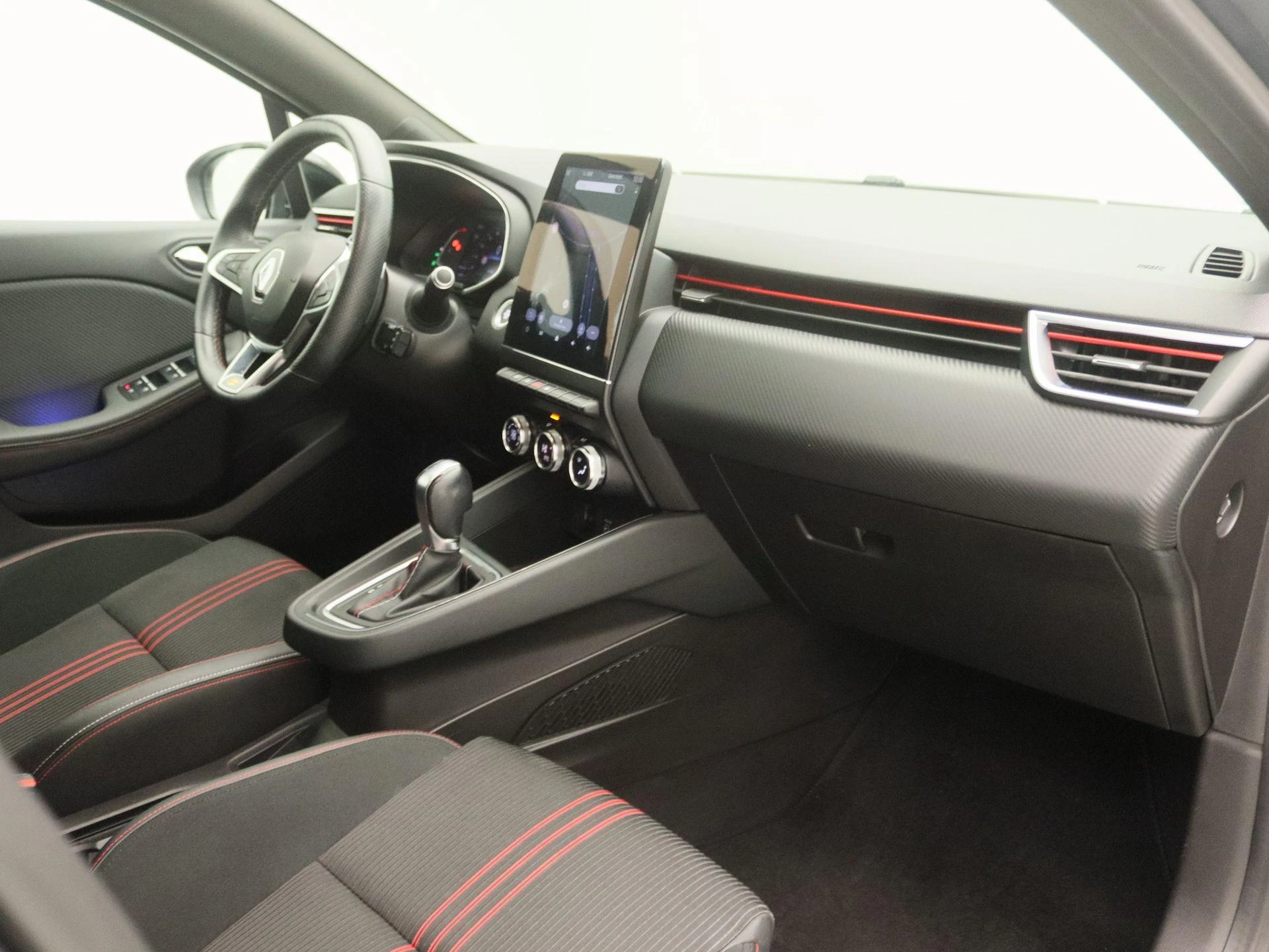 Renault-Clio-image-23