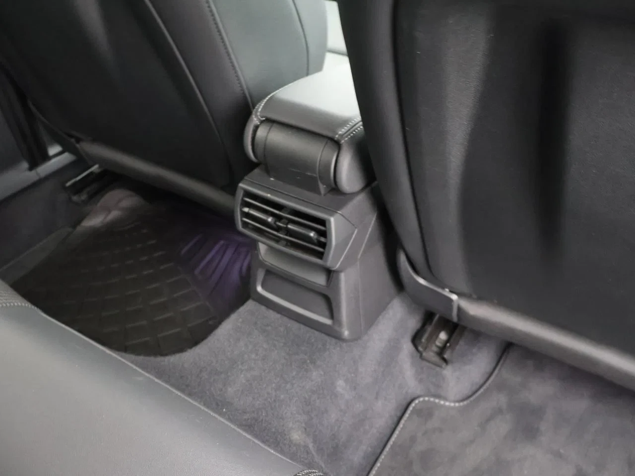 Audi A3 Sportback PHEV Audi A3 Sportback Competition 45TFSIe 245PK *AUTOMAAT*3X S-LINE*CAMERA*PDC*SPORTZETELS*ACC*NAVI*APP-CONNECT*...*
