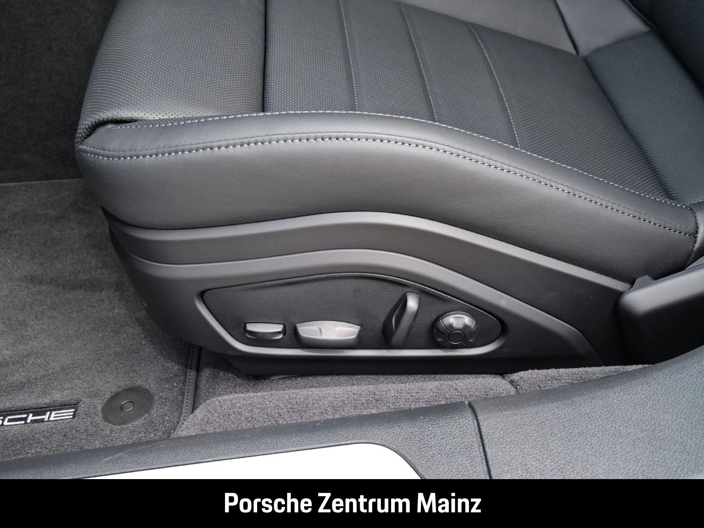 Porsche-Panamera-image-31