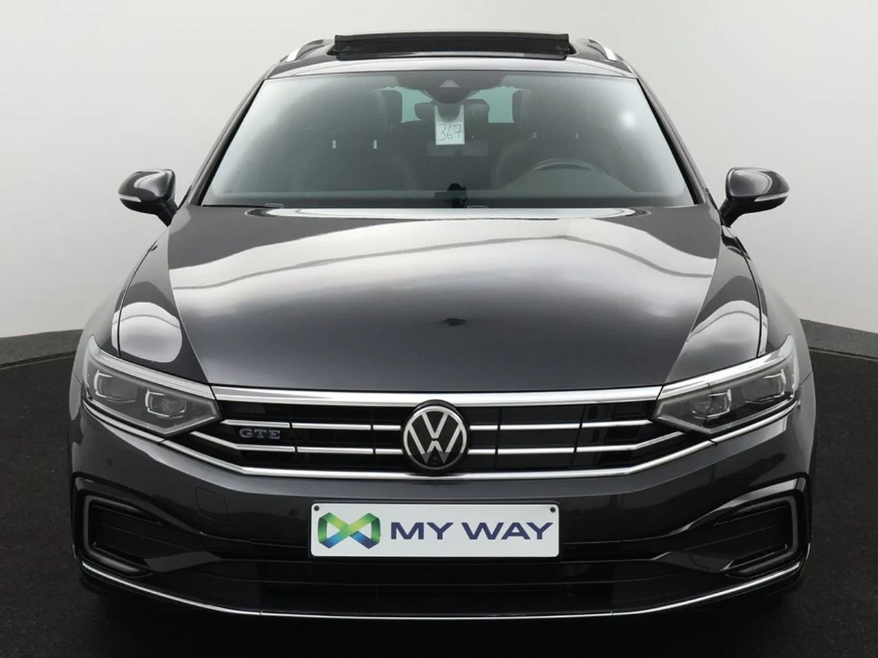 Volkswagen-Passat-image-7