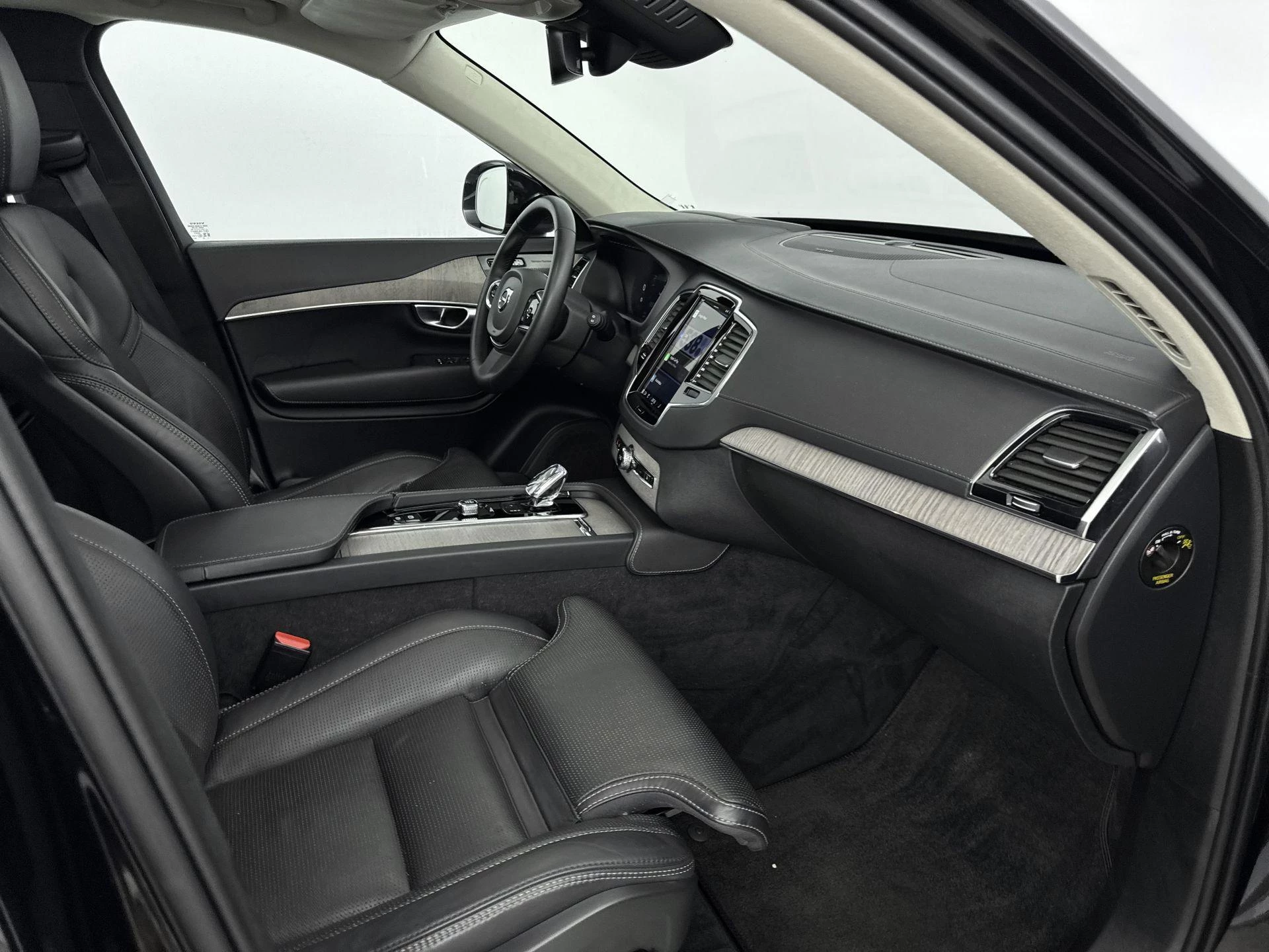 Volvo-XC90-image-16
