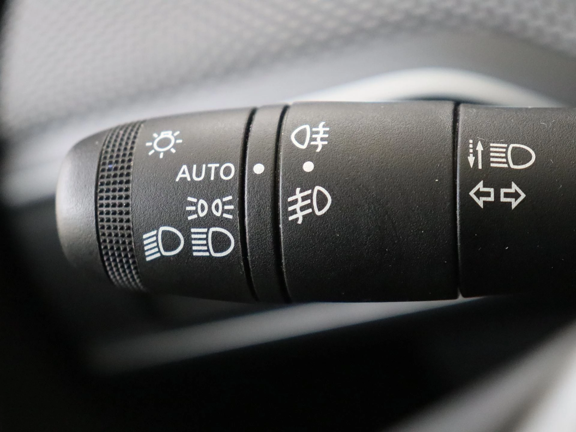 Dacia-Sandero Stepway-image-20