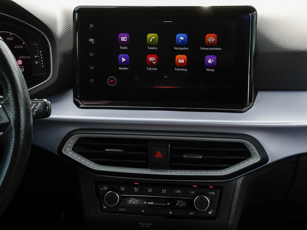 SEAT-Arona-image-10