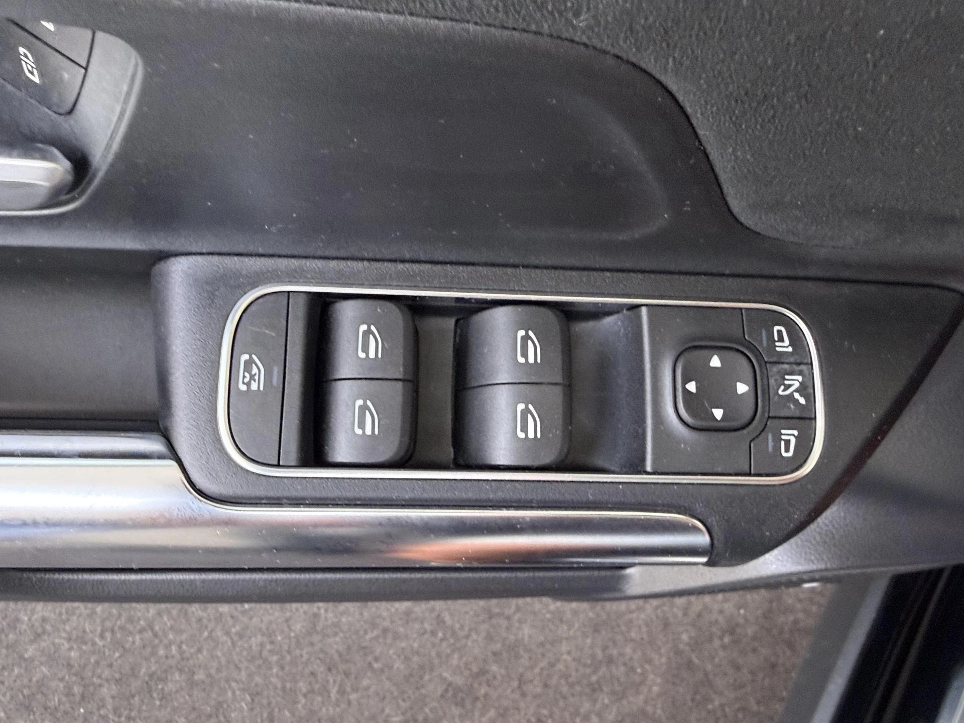 Mercedes-Benz GLA 250 e Business Solution AMG Limited