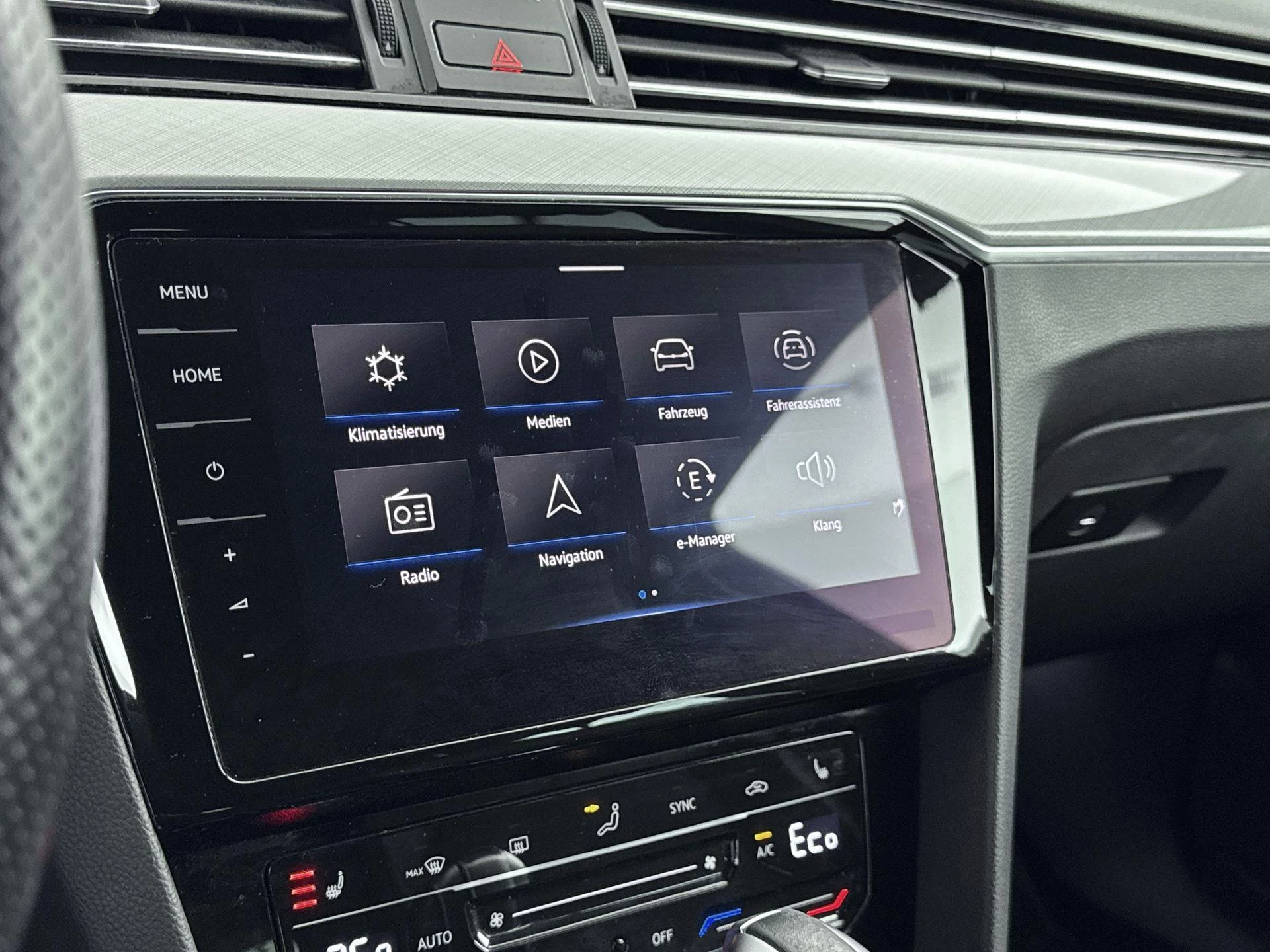 Volkswagen-Passat-image-11