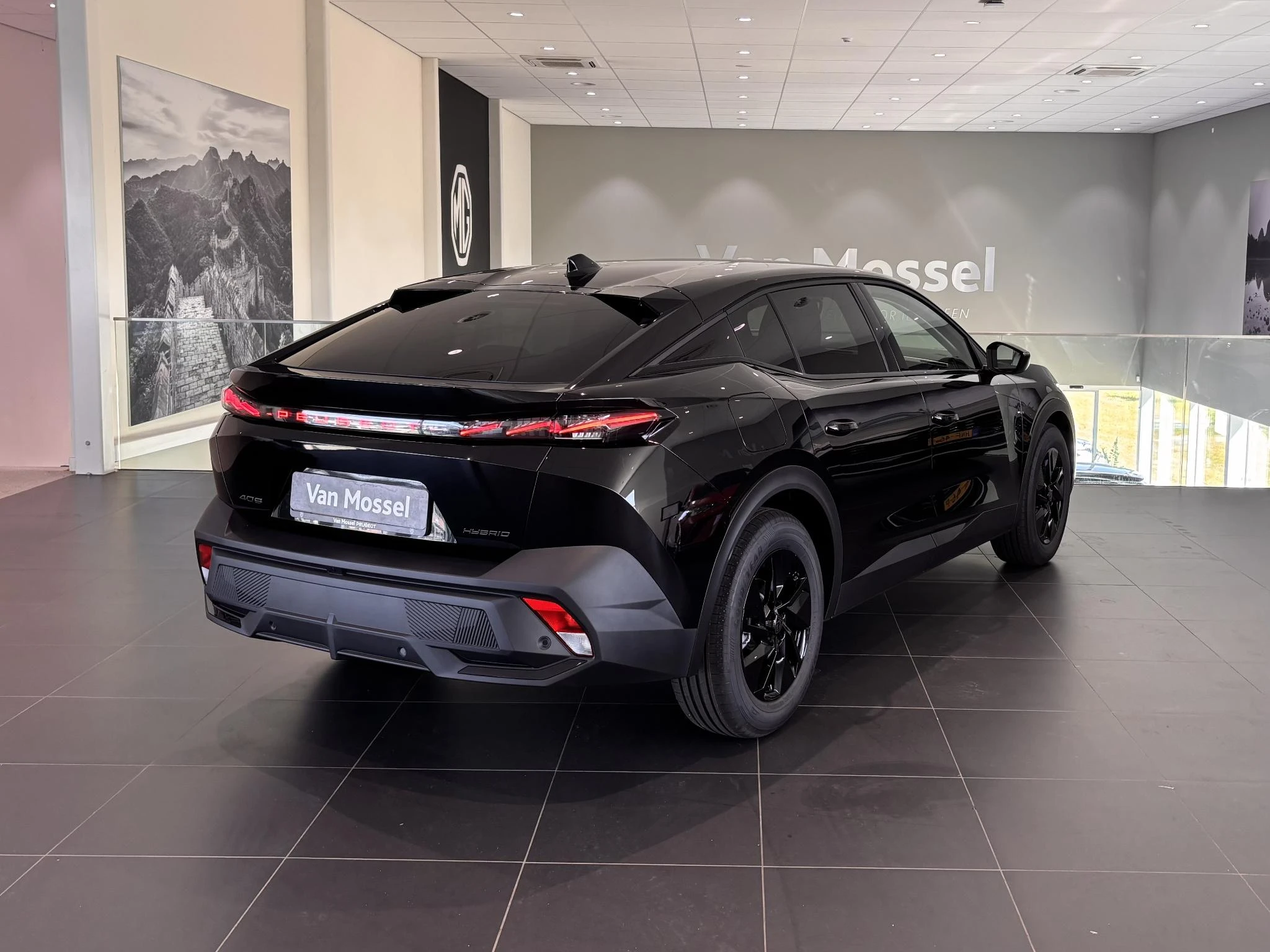 Peugeot 408 1.2 Allure Hybrid 145