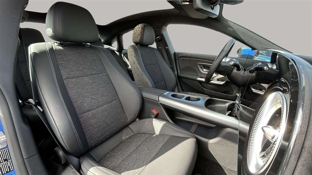 Mercedes-Benz-CLA-image-17