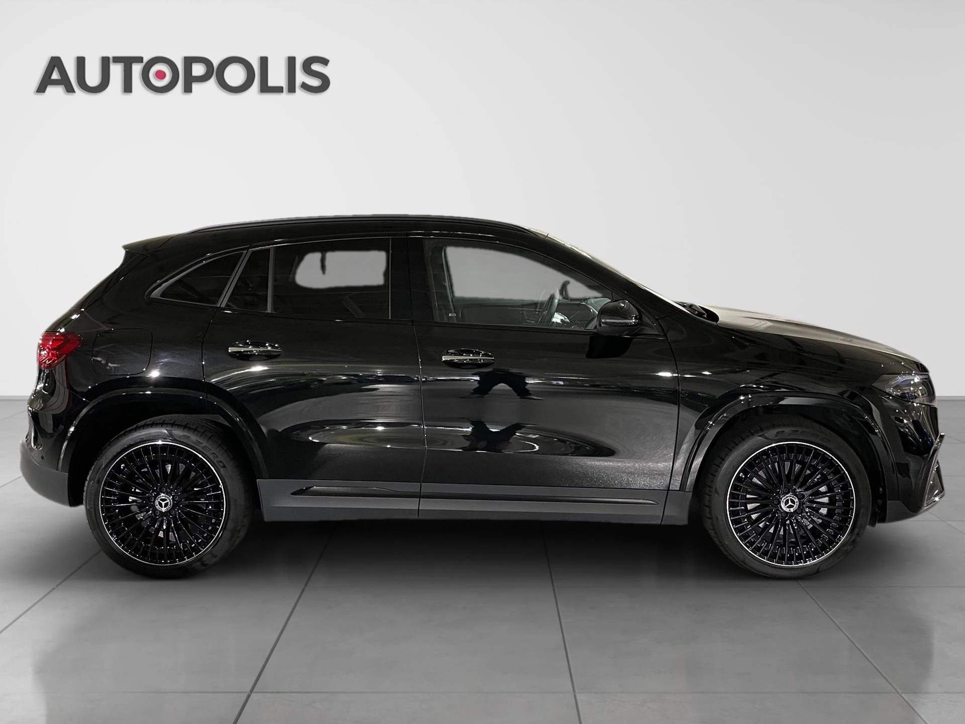 Mercedes-Benz-EQA-image-17