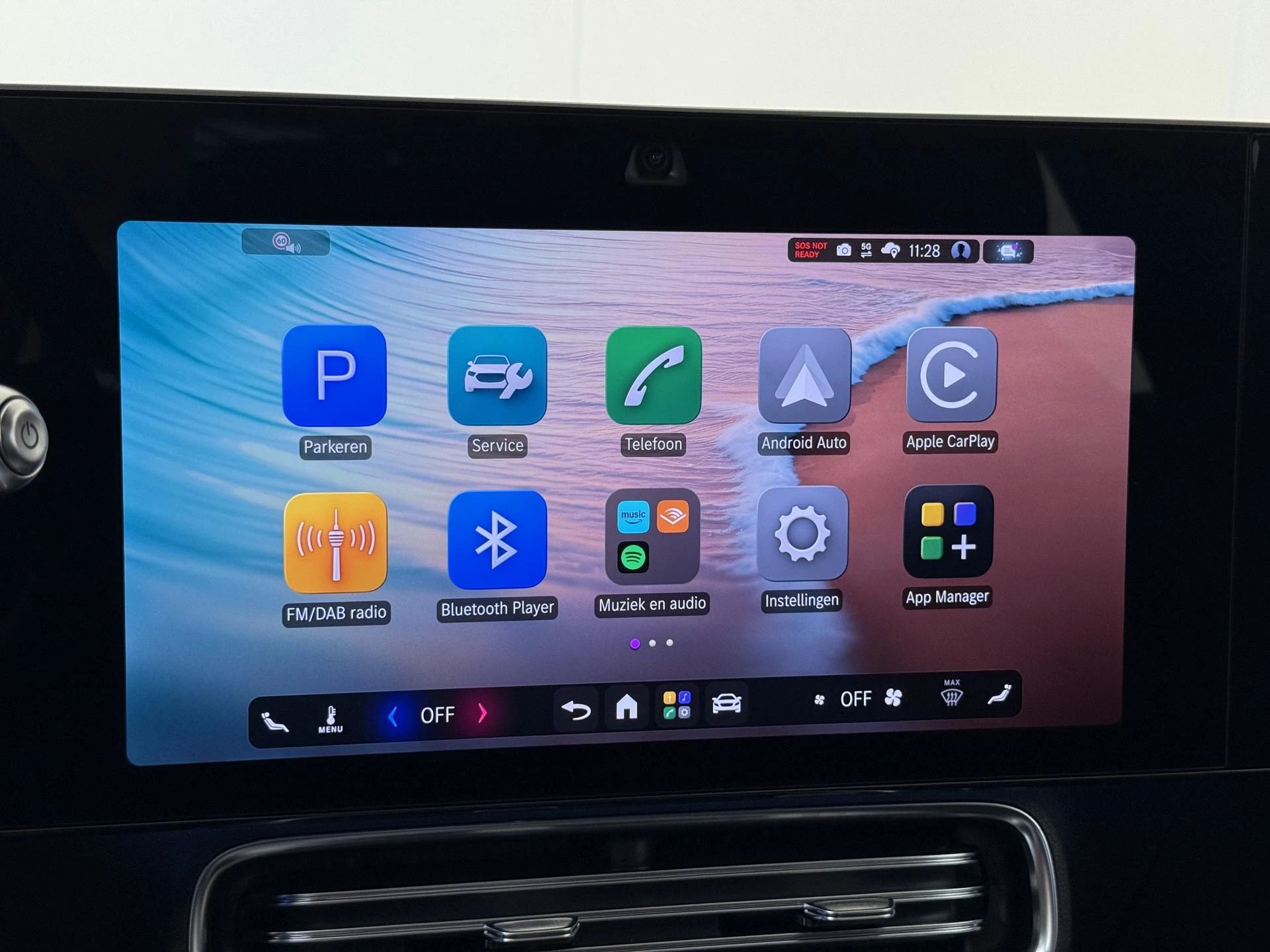 Mercedes-Benz-CLA-image-15