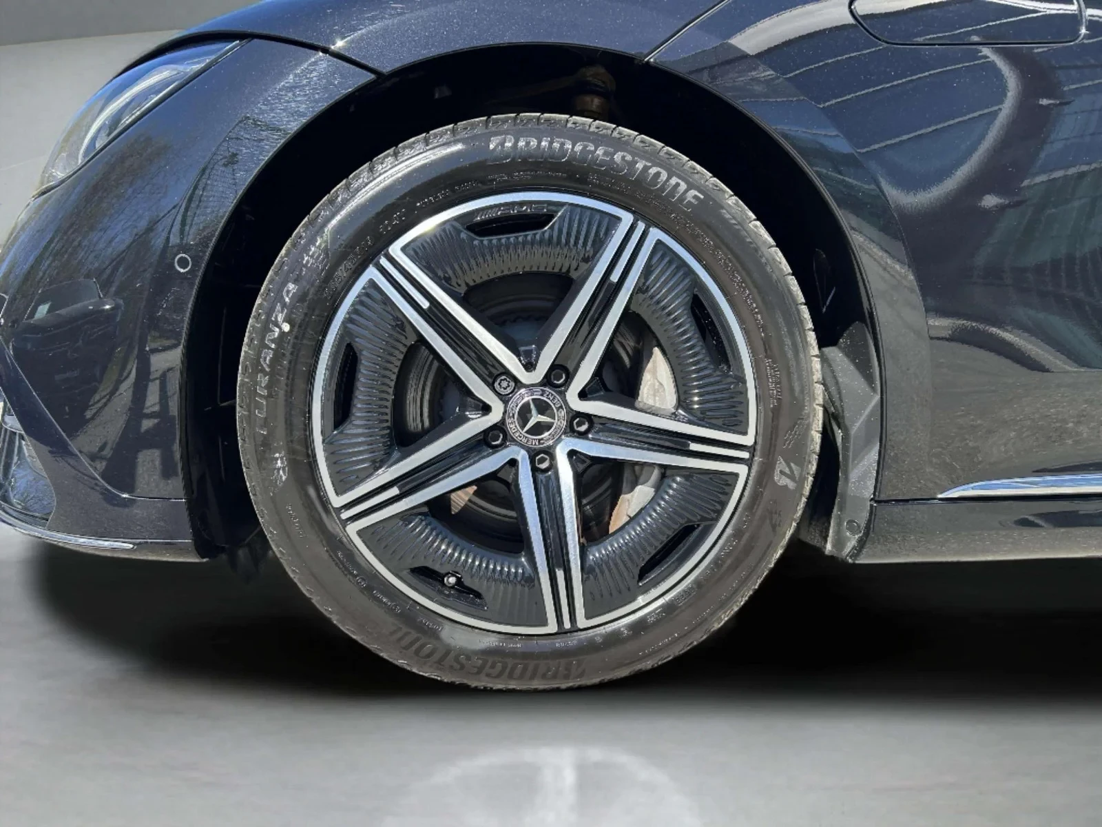 Mercedes-Benz-EQE-image-8