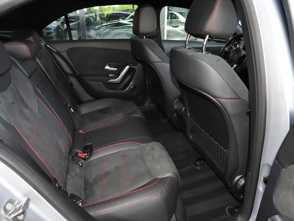 Mercedes-Benz-A-Klasse 200 d-image-13