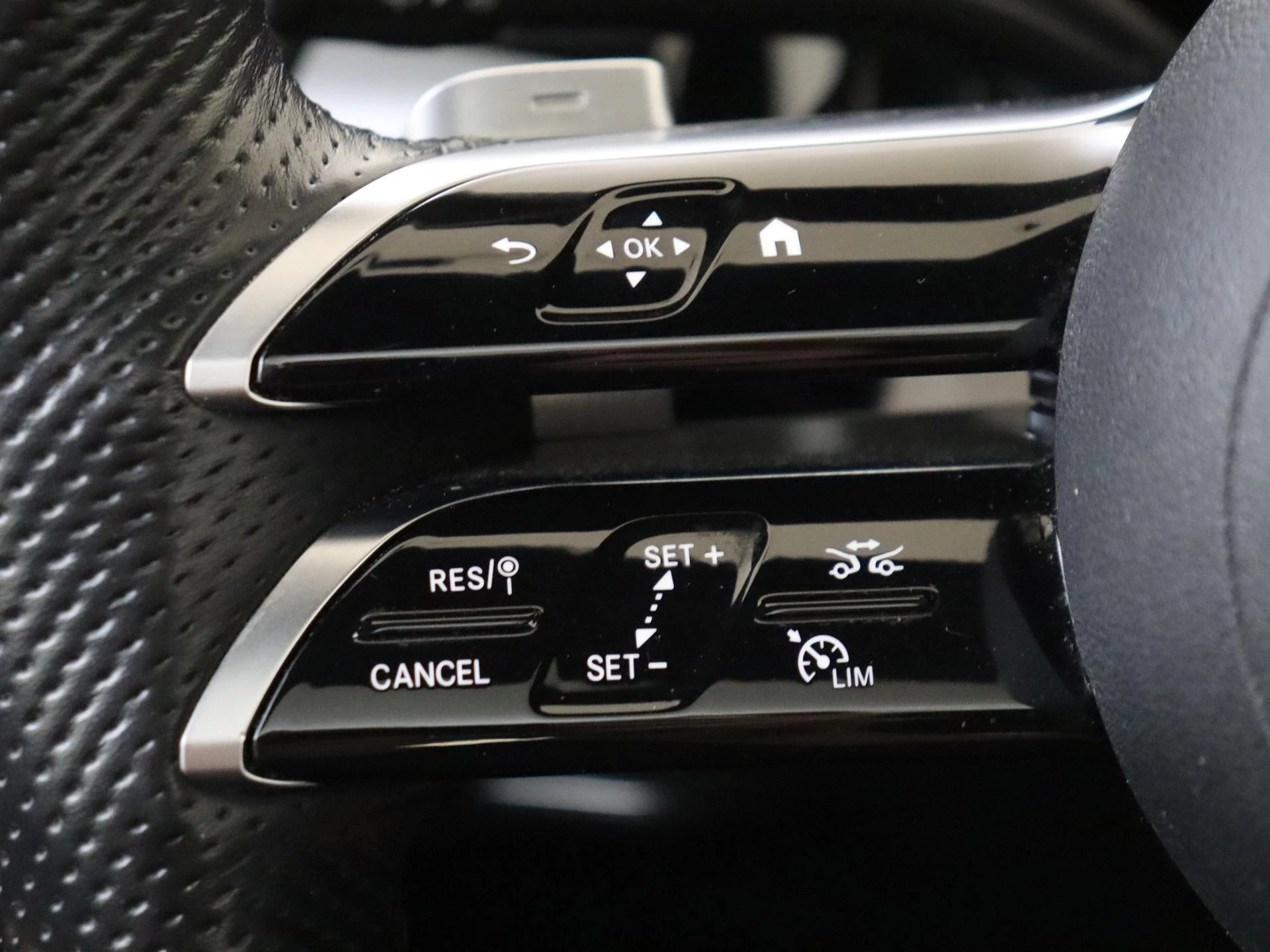 Mercedes-Benz B-Klasse 200 AMG Line