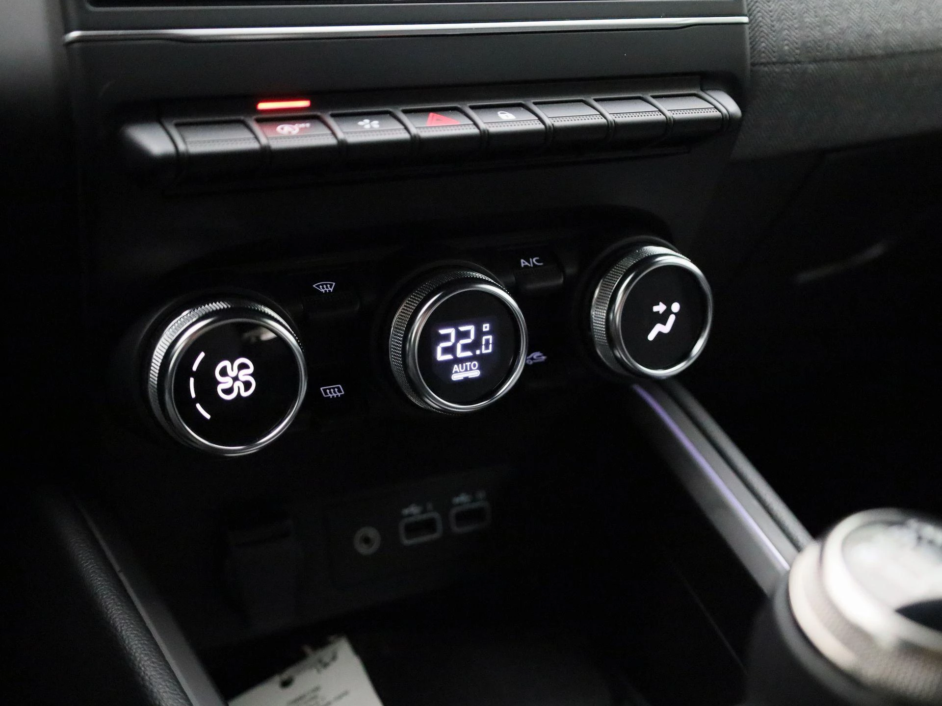 Renault-Clio-image-13