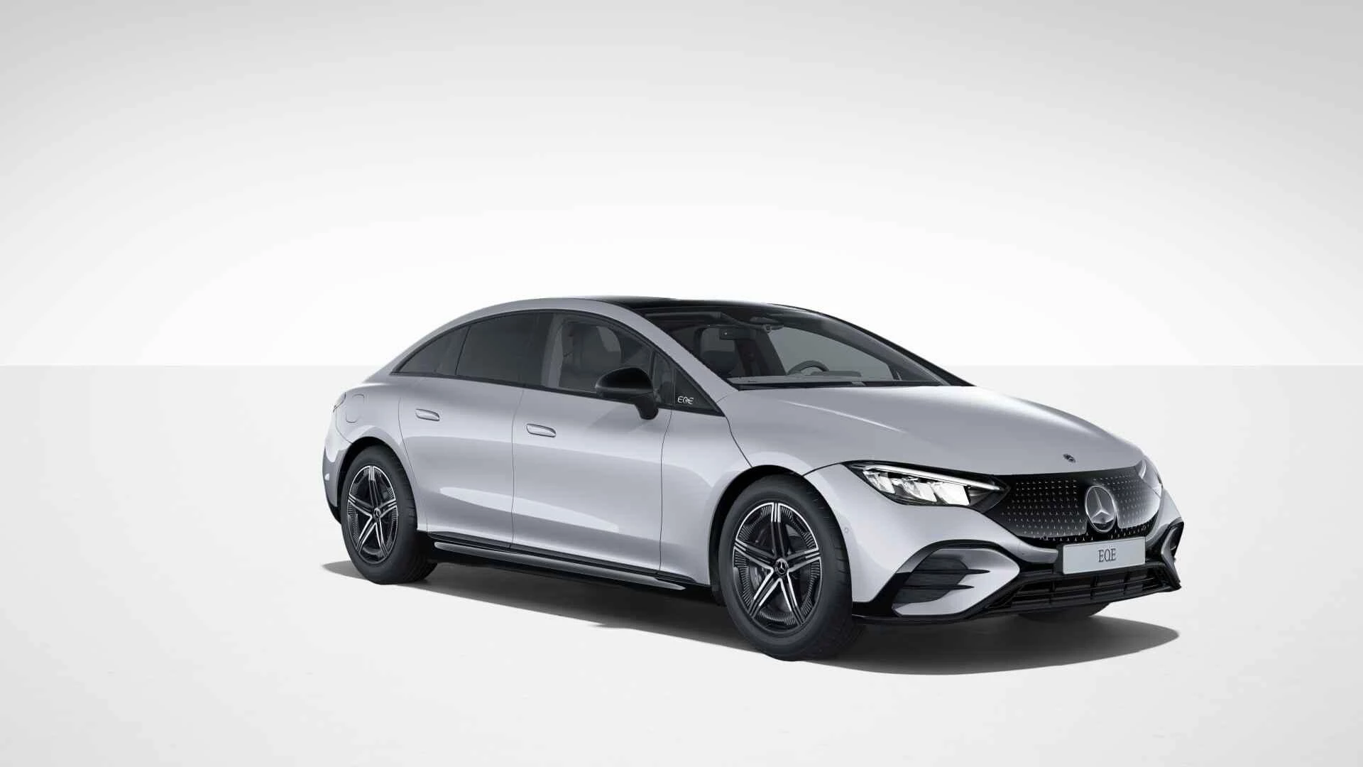 Mercedes-Benz-EQE-image-1