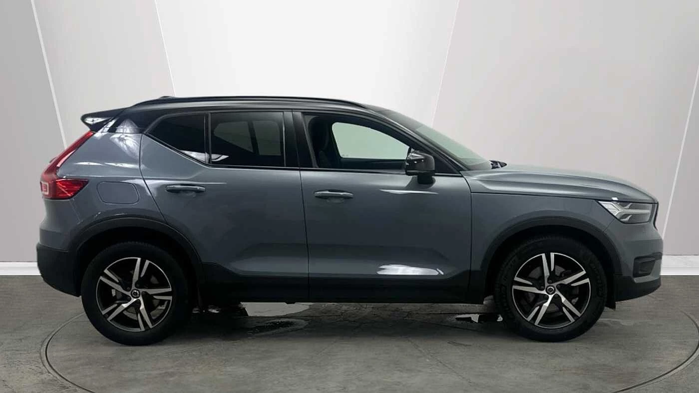 Volvo-XC40-image-2