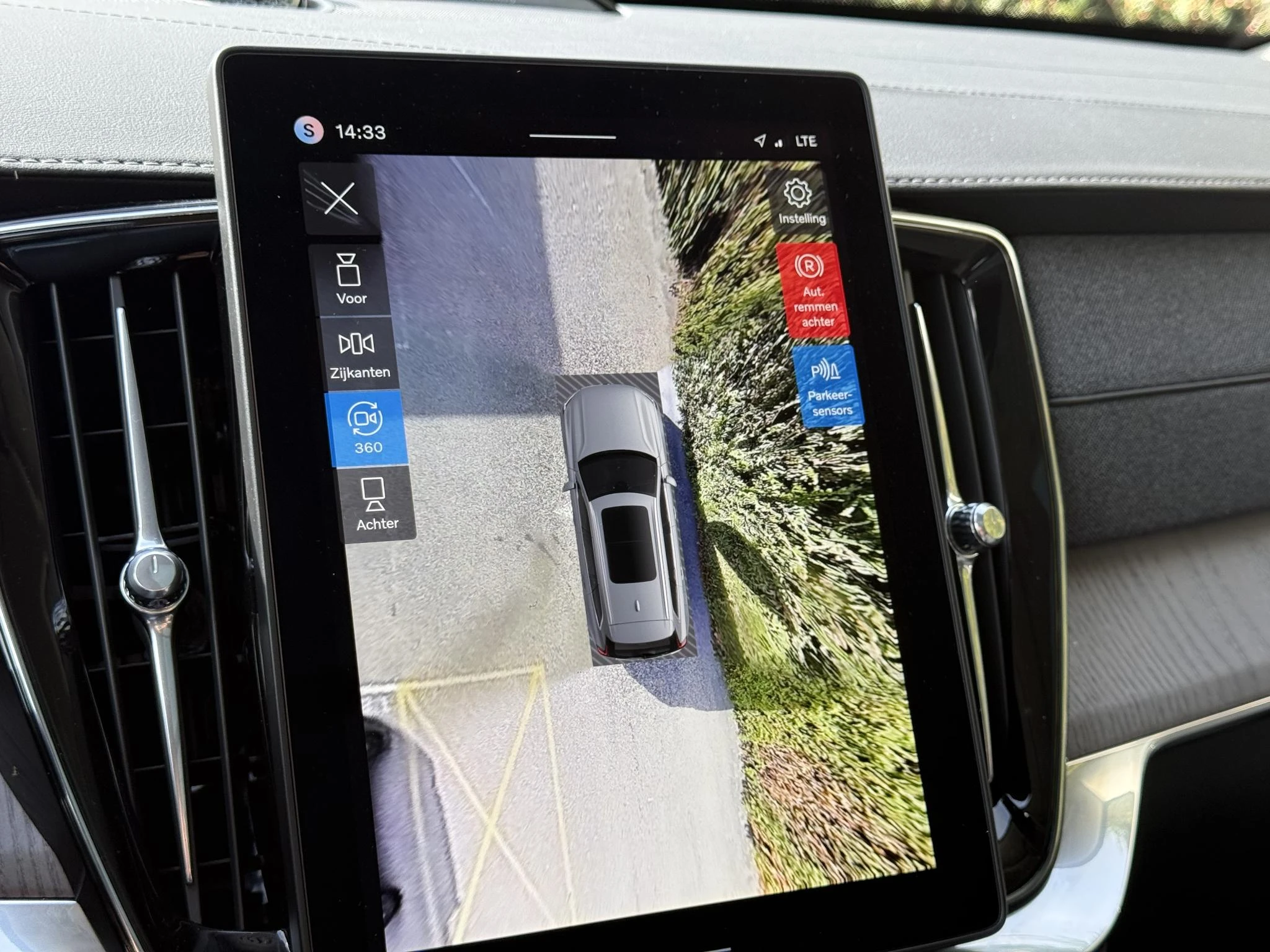 Volvo-XC90-image-3