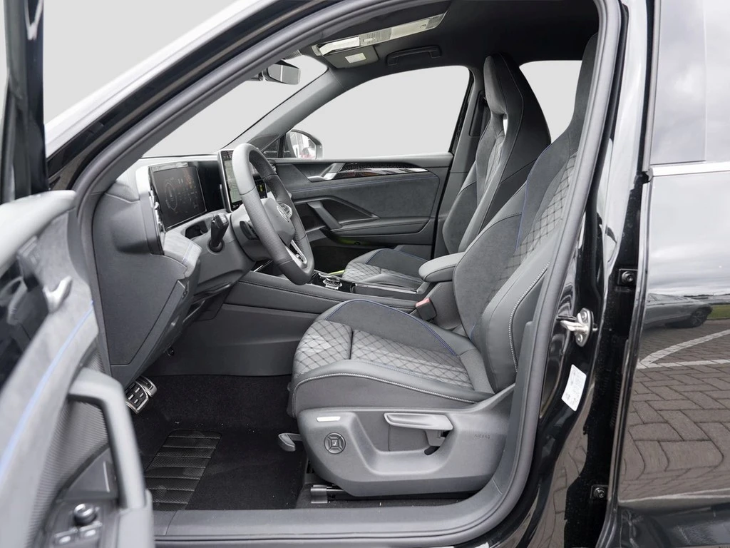 Volkswagen-Tiguan-image-18
