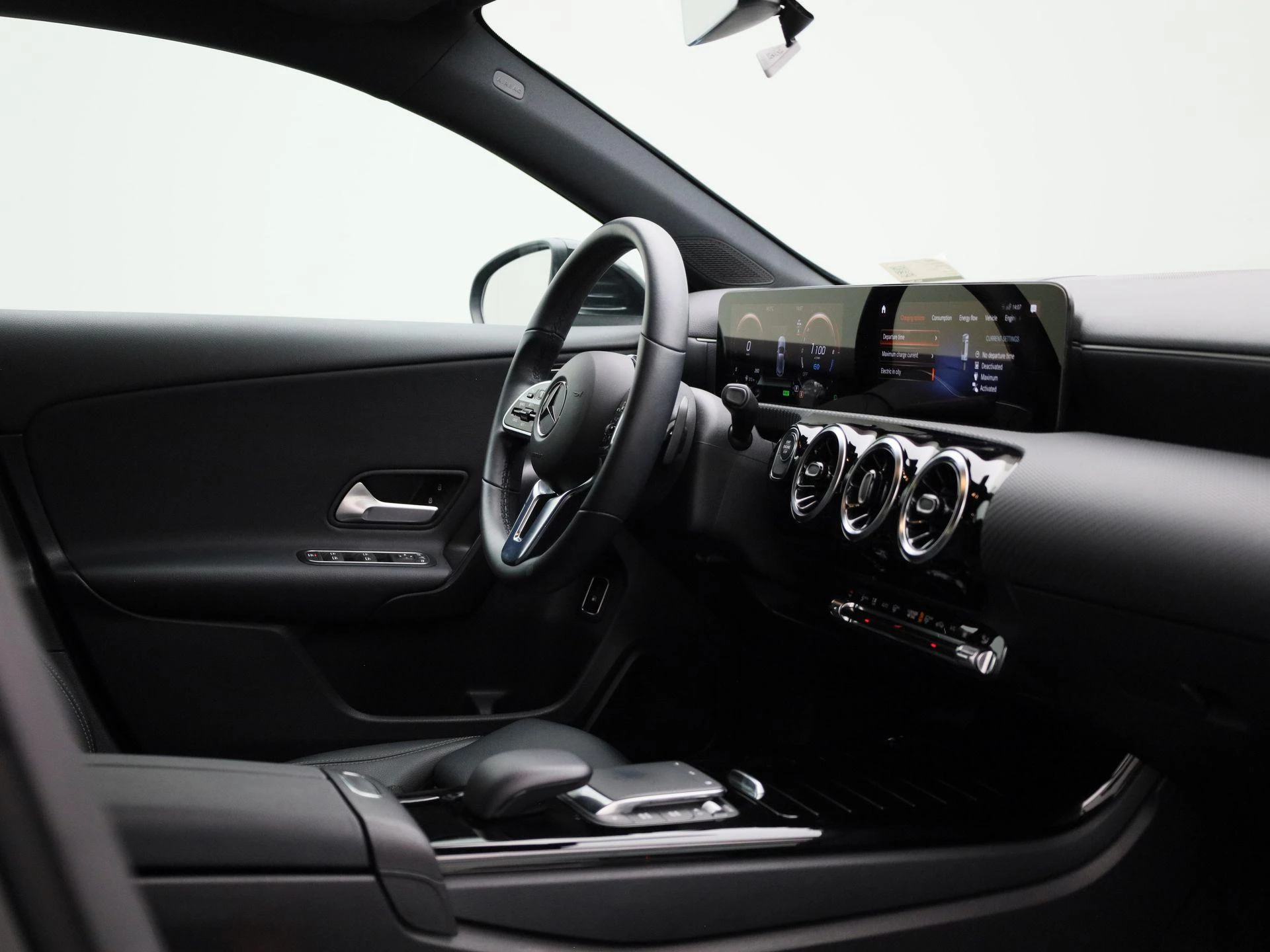 Mercedes-Benz-A-Klasse-image-32
