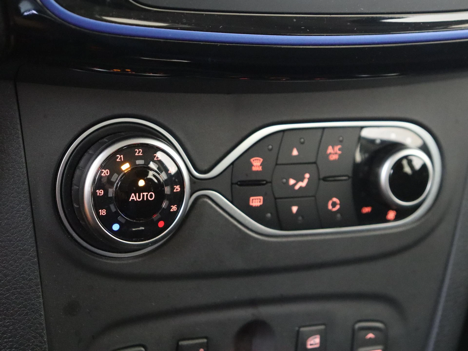 Dacia-Sandero Stepway-image-18