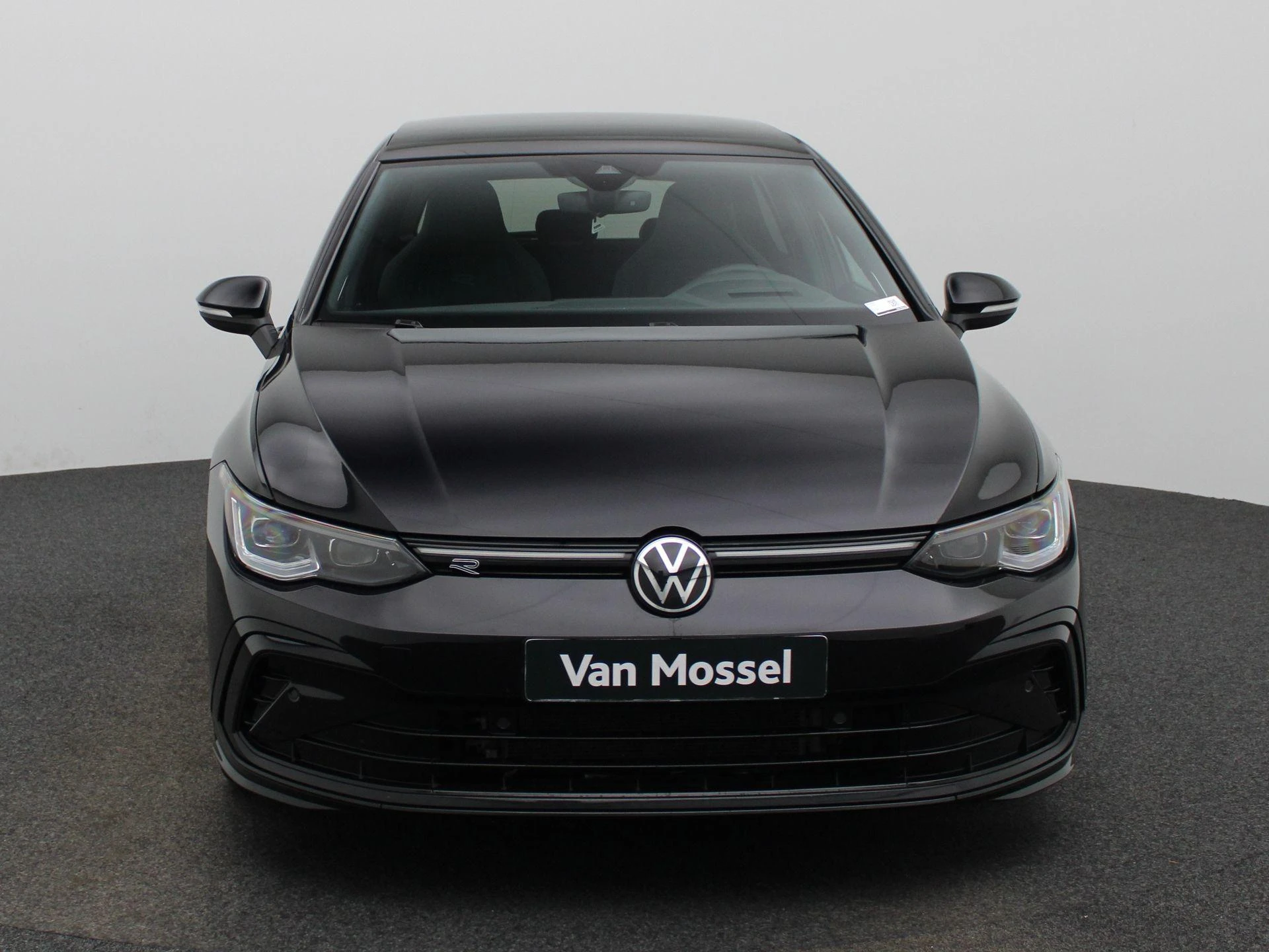 Volkswagen-Golf-image-2