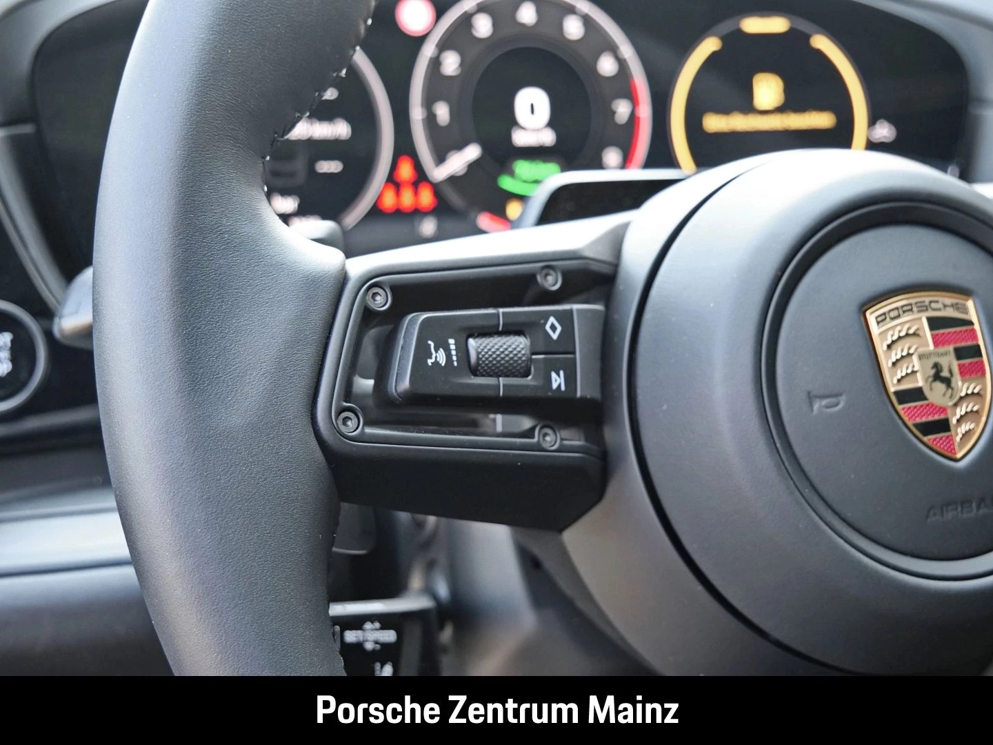 Porsche Cayenne E-Hybrid Coupe Black Edition InnoDrive black edition