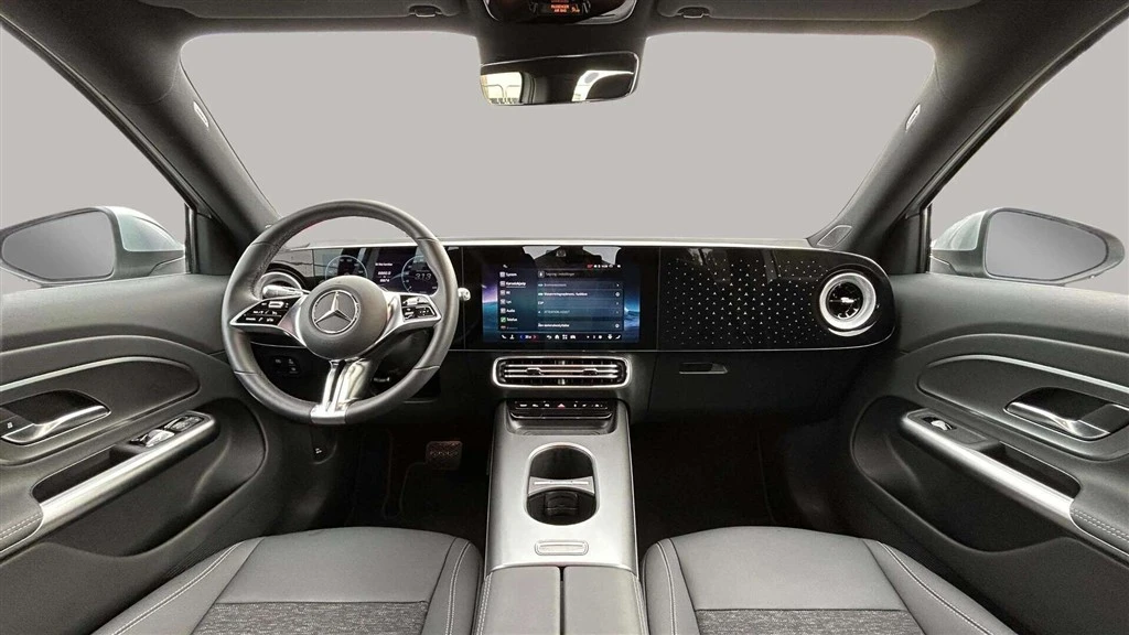 Mercedes-Benz-GLB-image-13