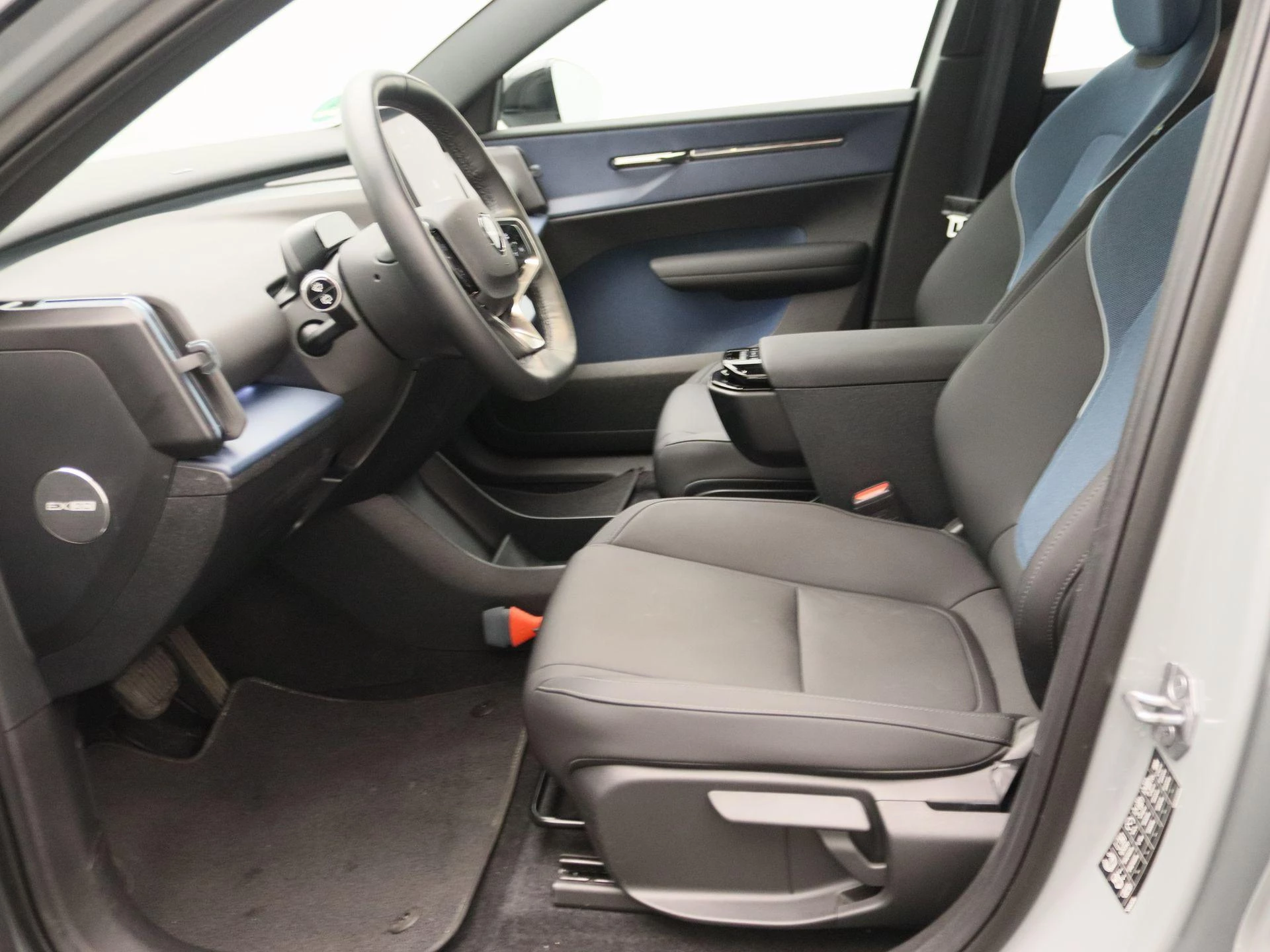 Volvo-EX30-image-9