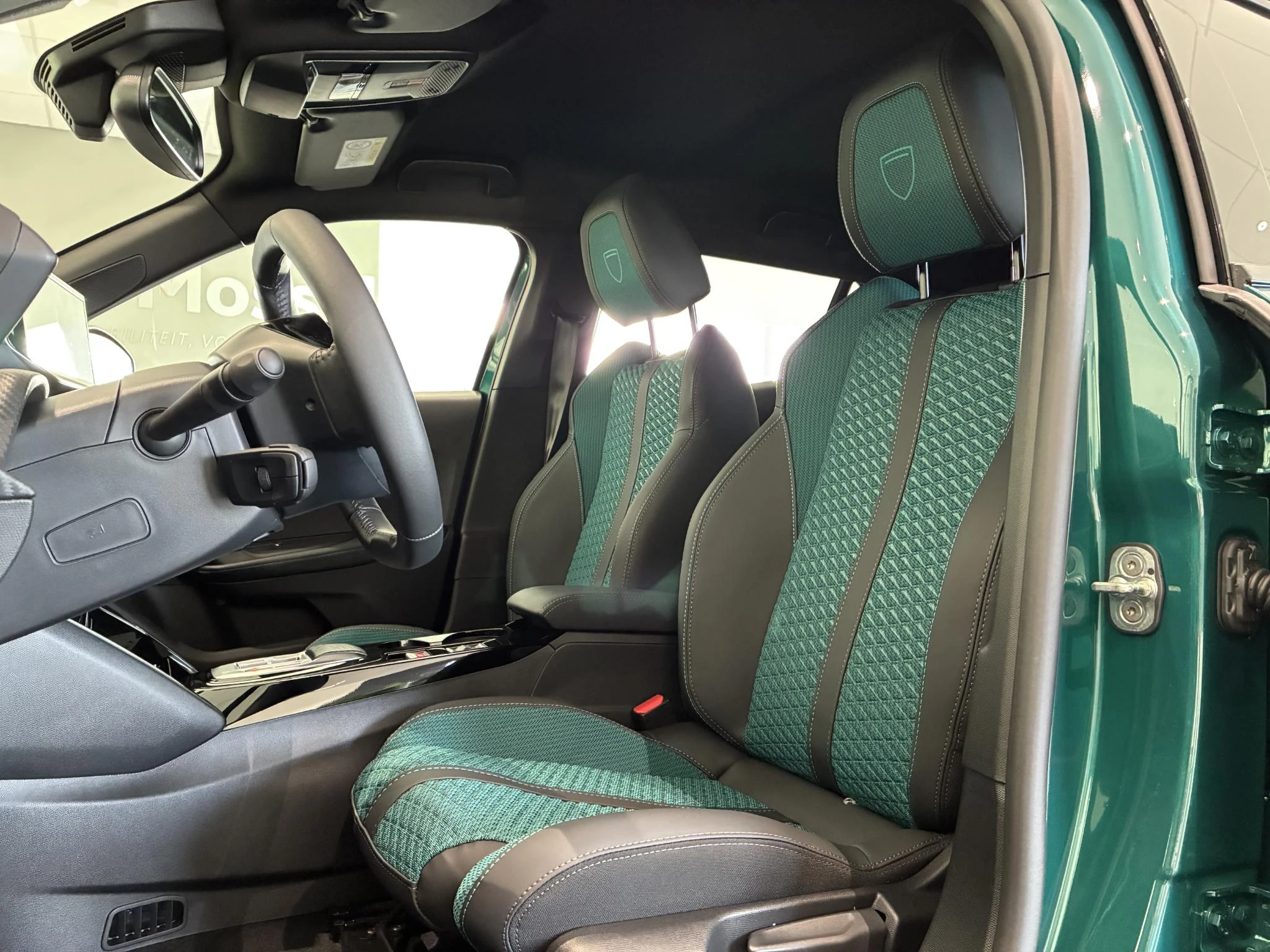 Peugeot-2008-image-16