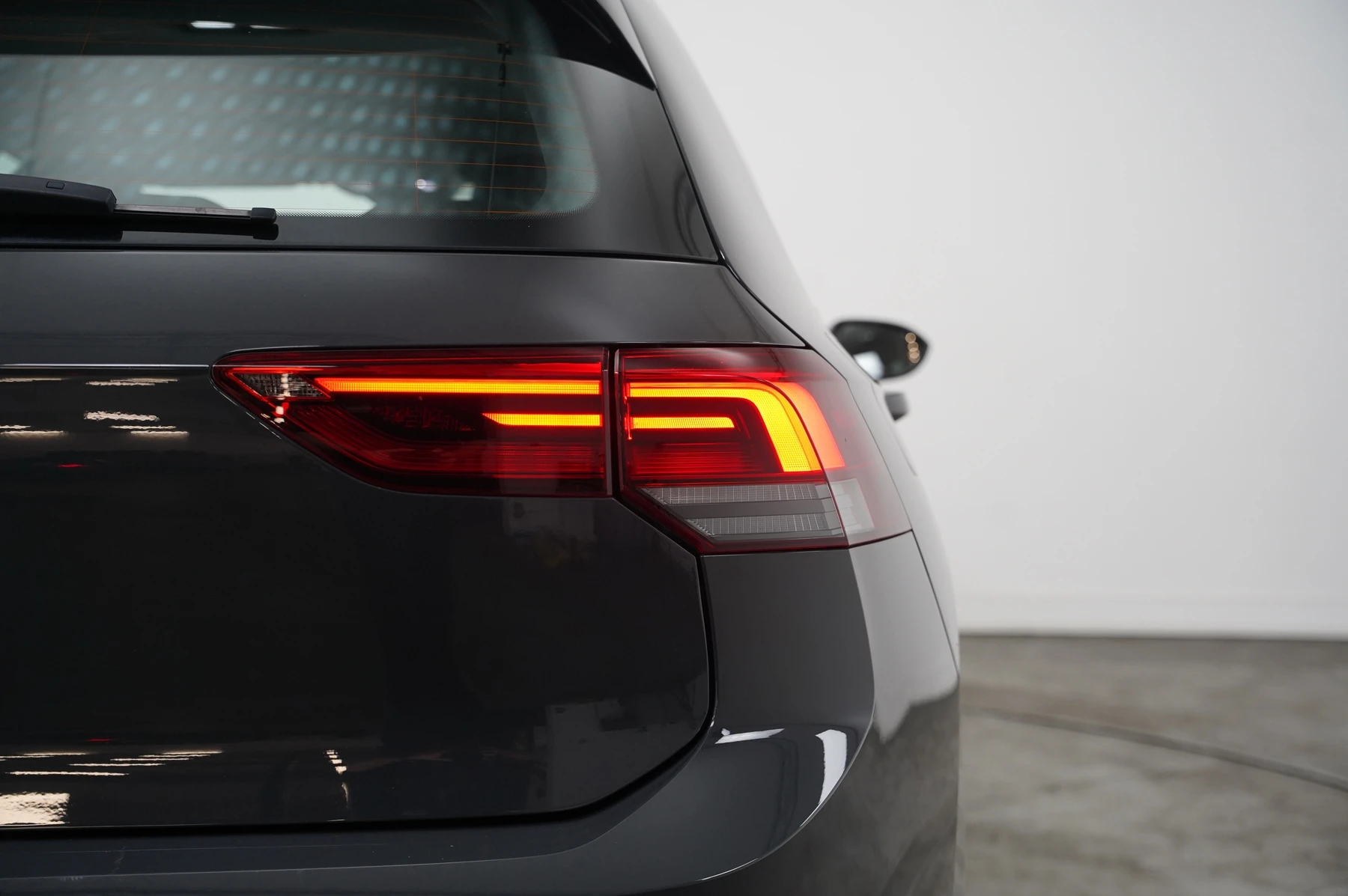 Volkswagen-Golf-image-31