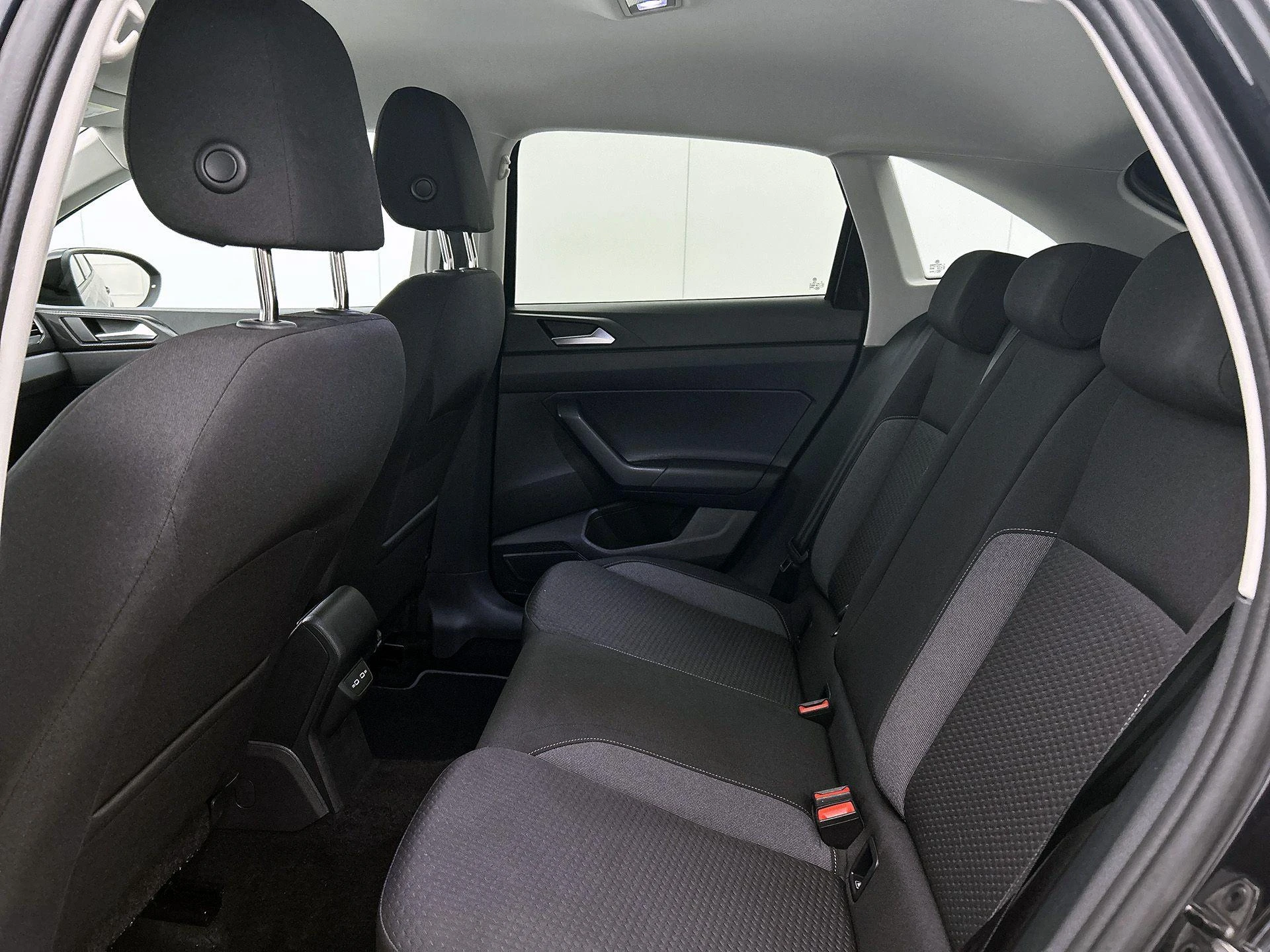 Volkswagen-Taigo-image-25