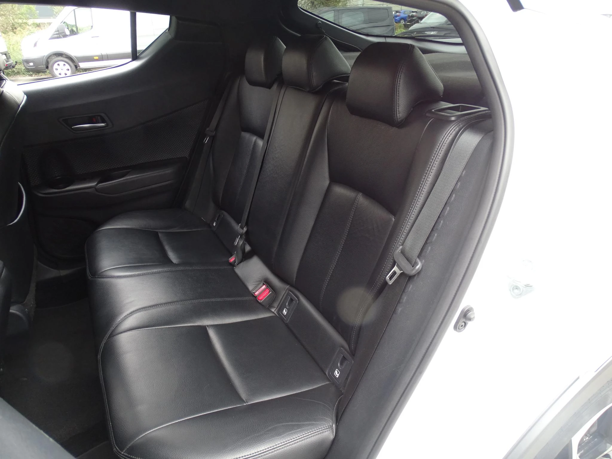 Toyota-C-HR-image-15