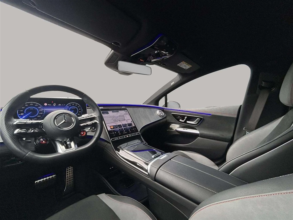 Mercedes-Benz-EQE-image-11