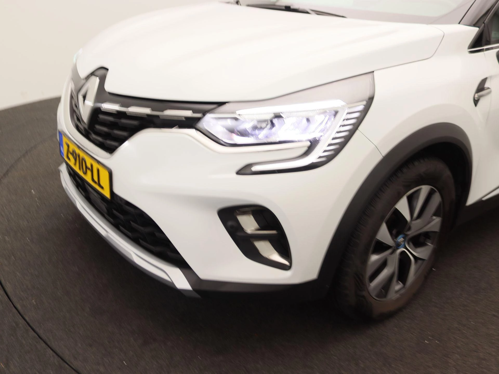 Renault-Captur-image-18