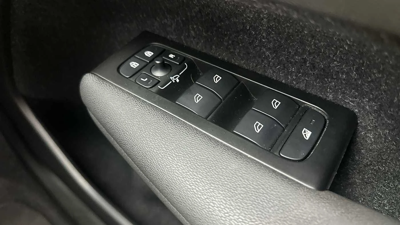 Volvo-XC40-image-21