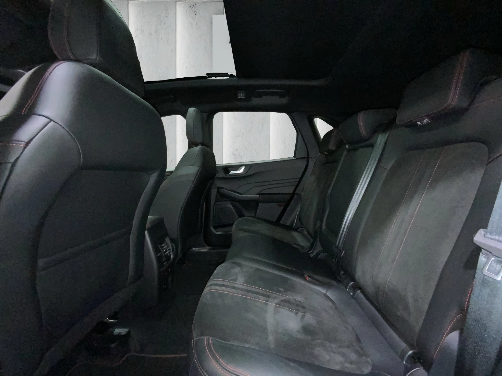 Ford Kuga ST-Line X Aut.*PANO*AHK*360GRAD*LED-MATRIX*NAVI*GRA*WINTER-PKT.