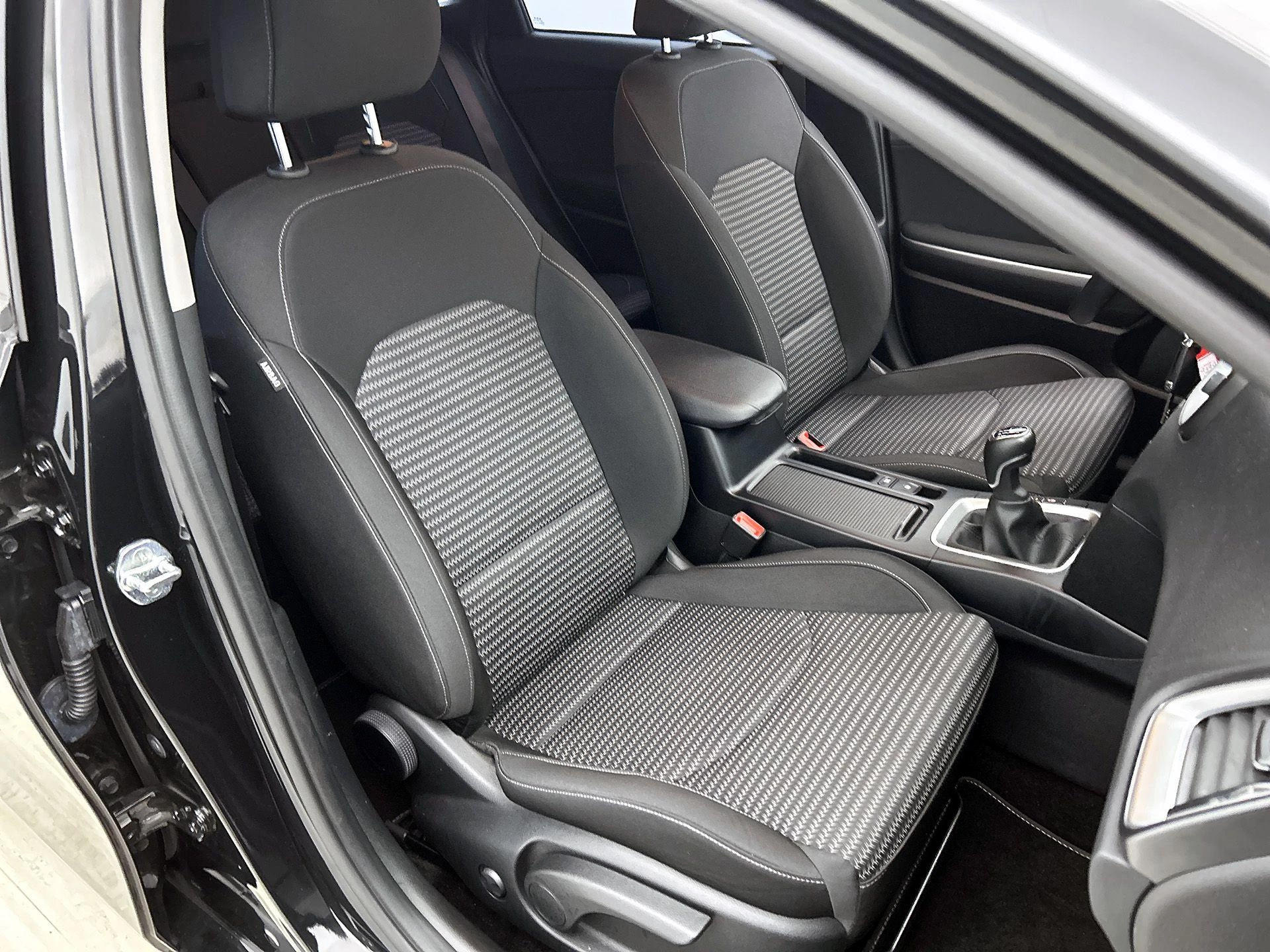 Kia-Ceed Sportswagon-image-37