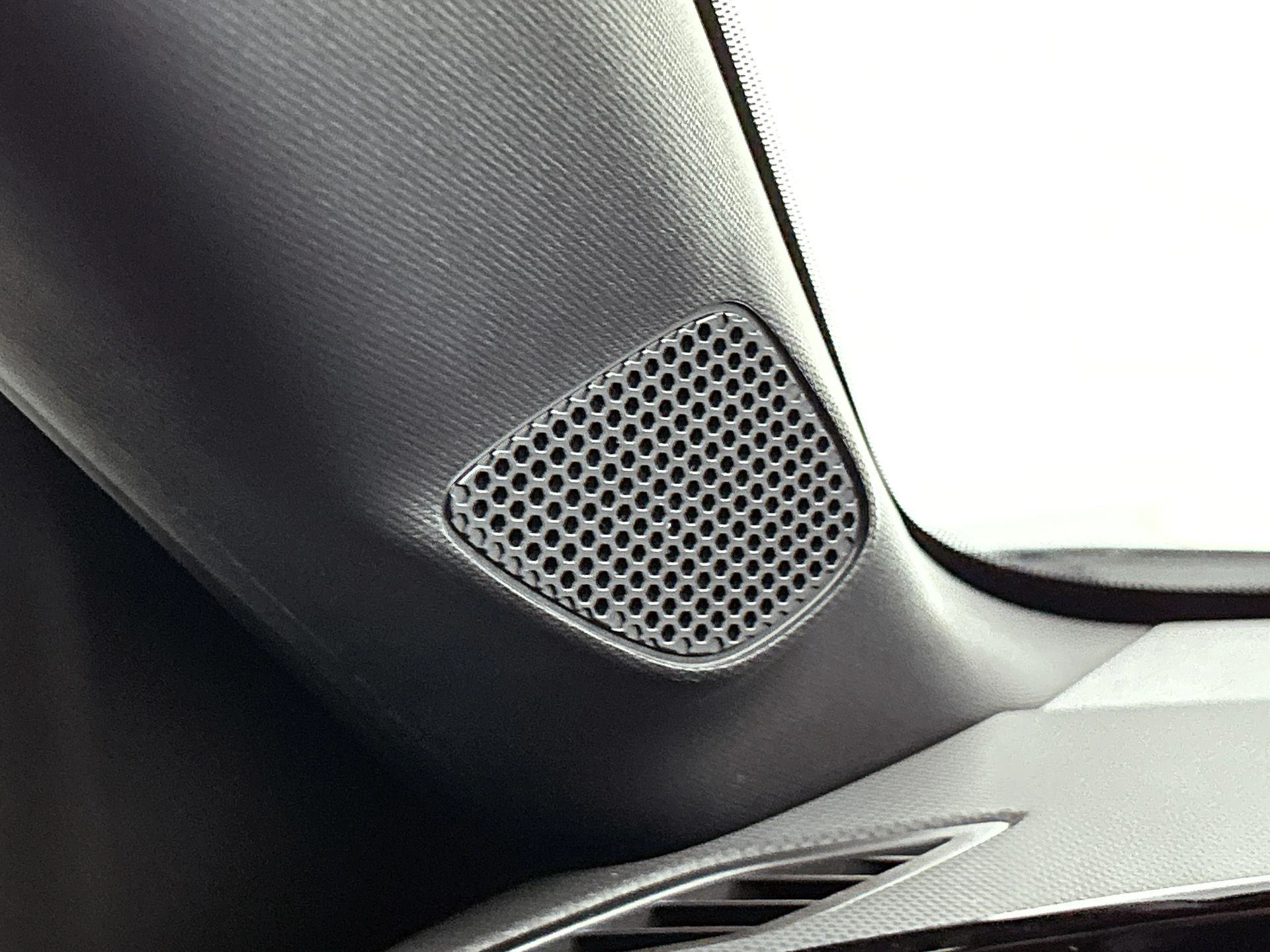 Opel-Mokka-image-12