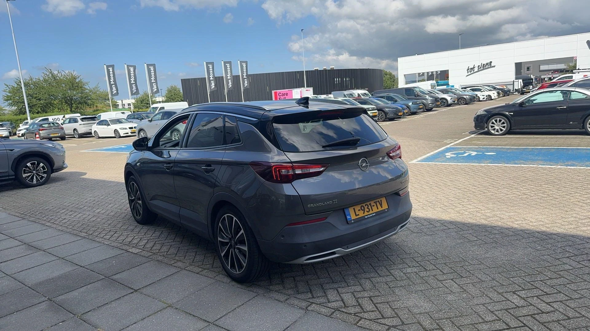 Opel-Grandland X-image-1