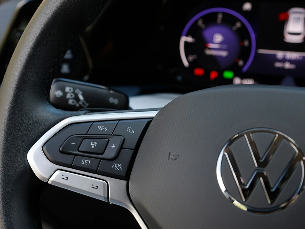 Volkswagen-Golf-image-15