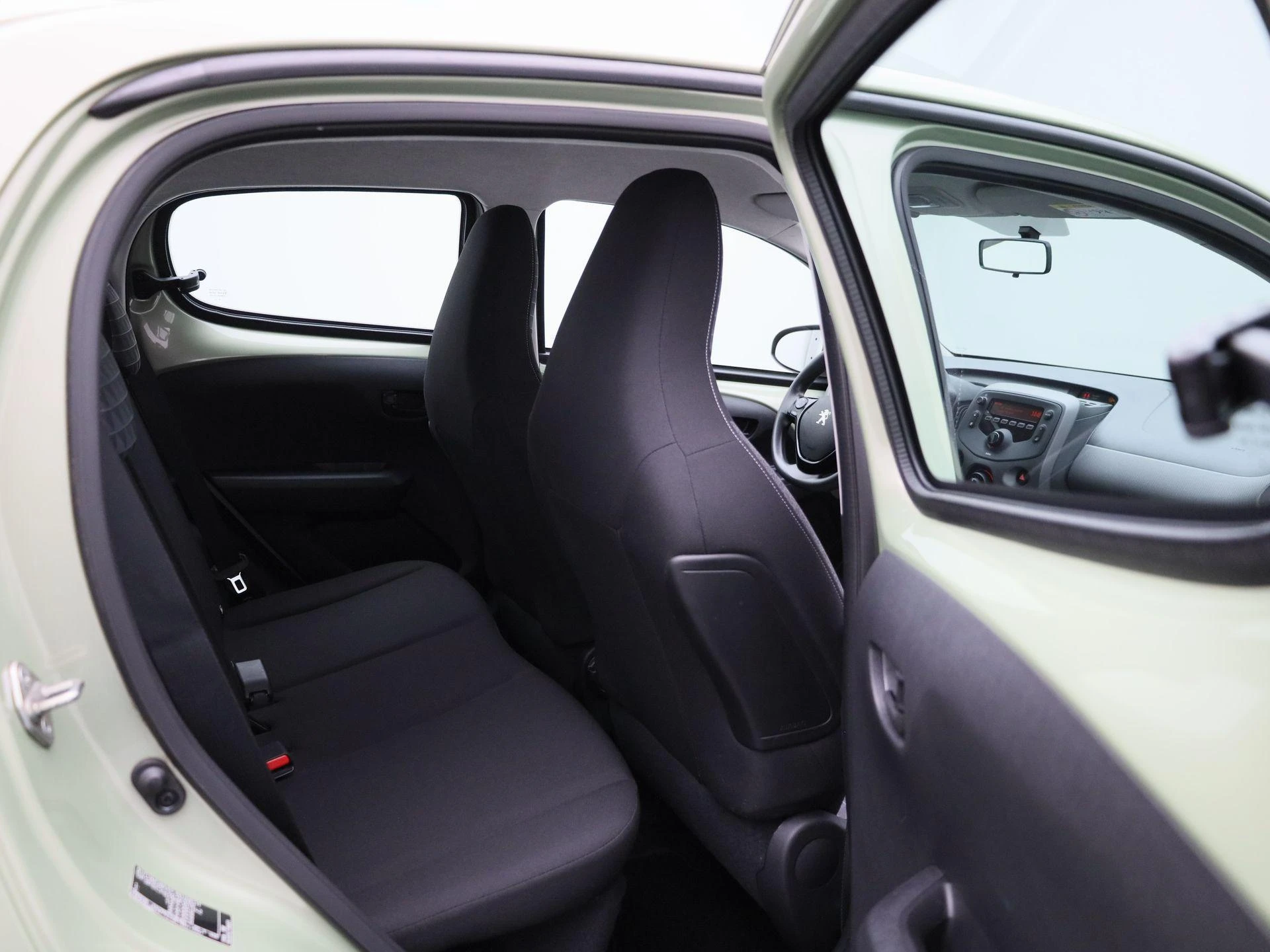 Peugeot-108-image-29