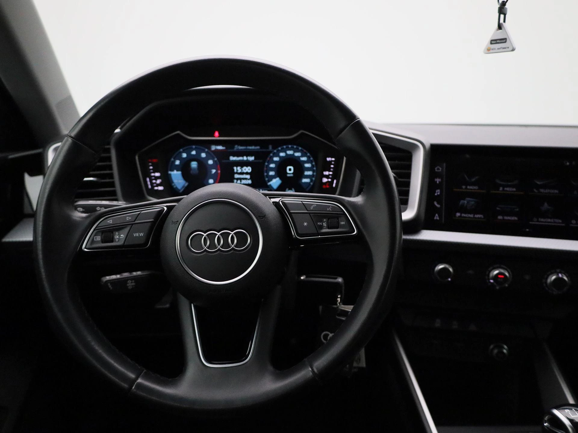 Audi-A1 Sportback-image-6