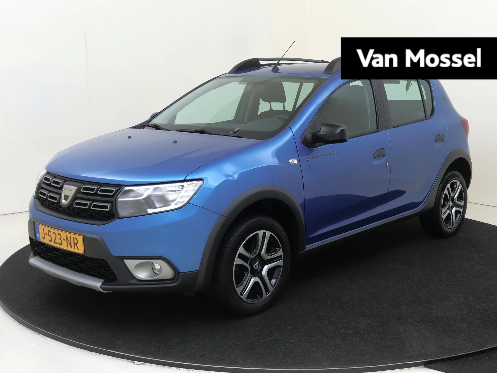 Dacia-Sandero Stepway-image-0