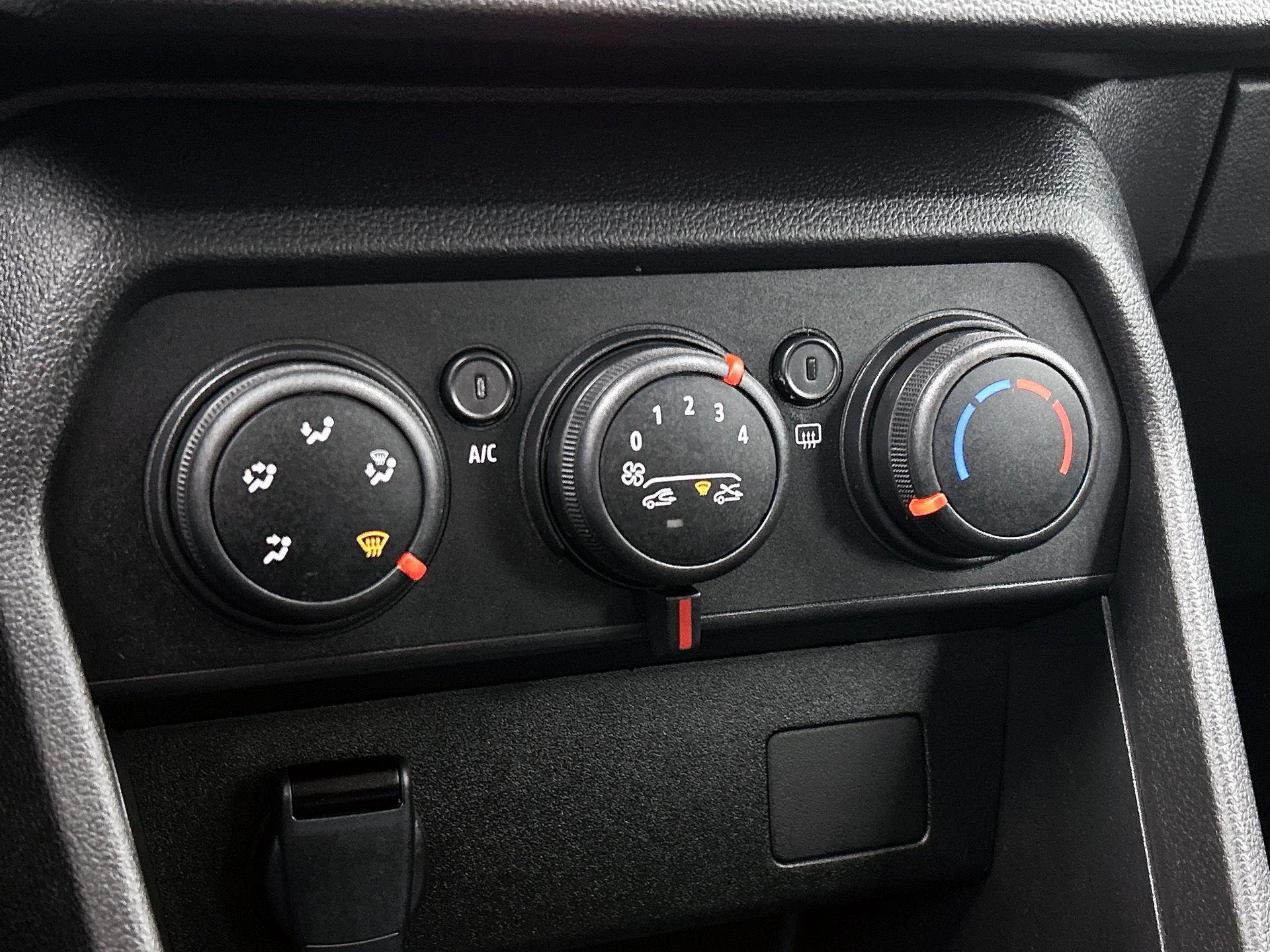 Dacia-Sandero-image-14