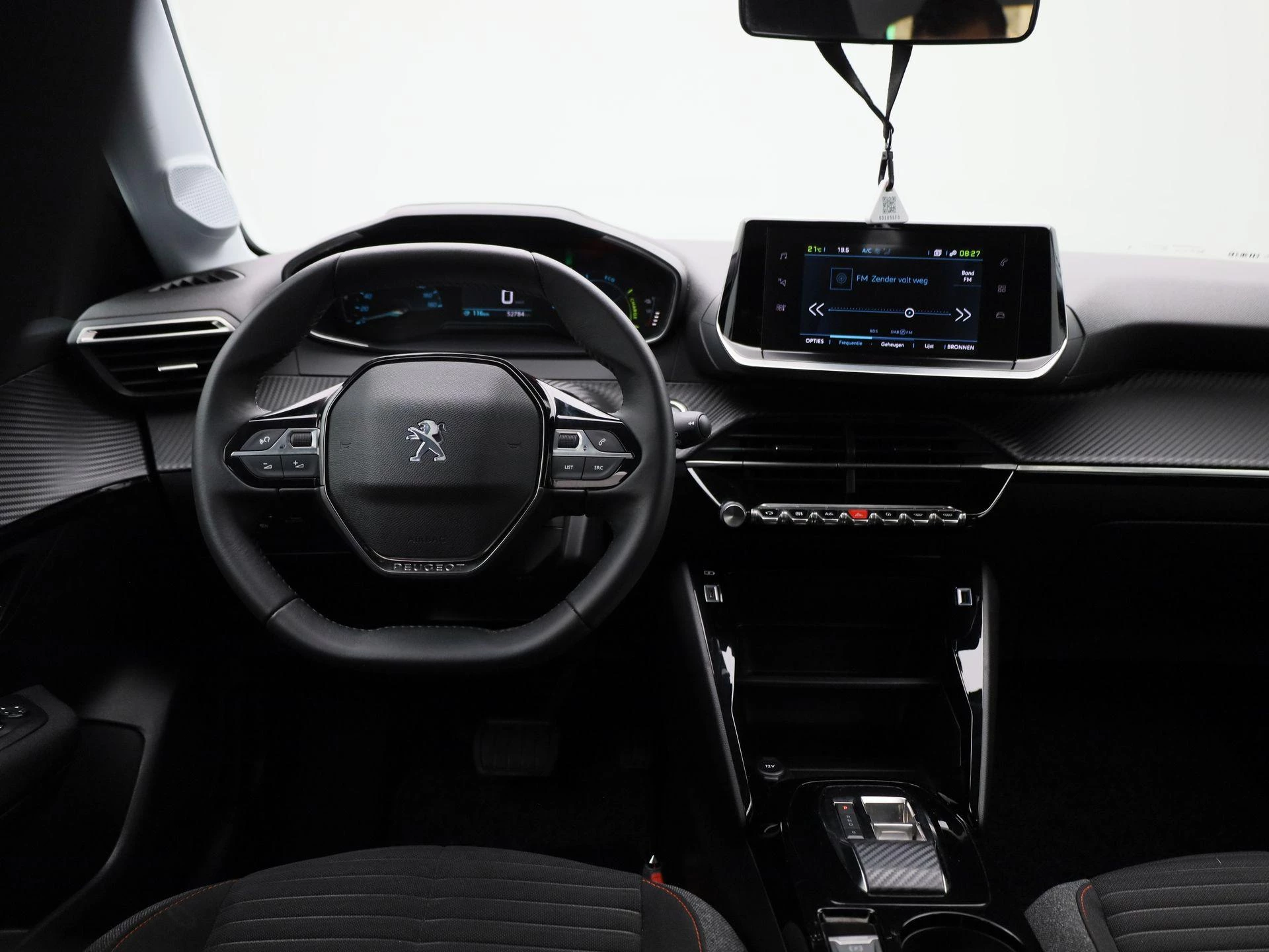 Peugeot-e-208-image-6
