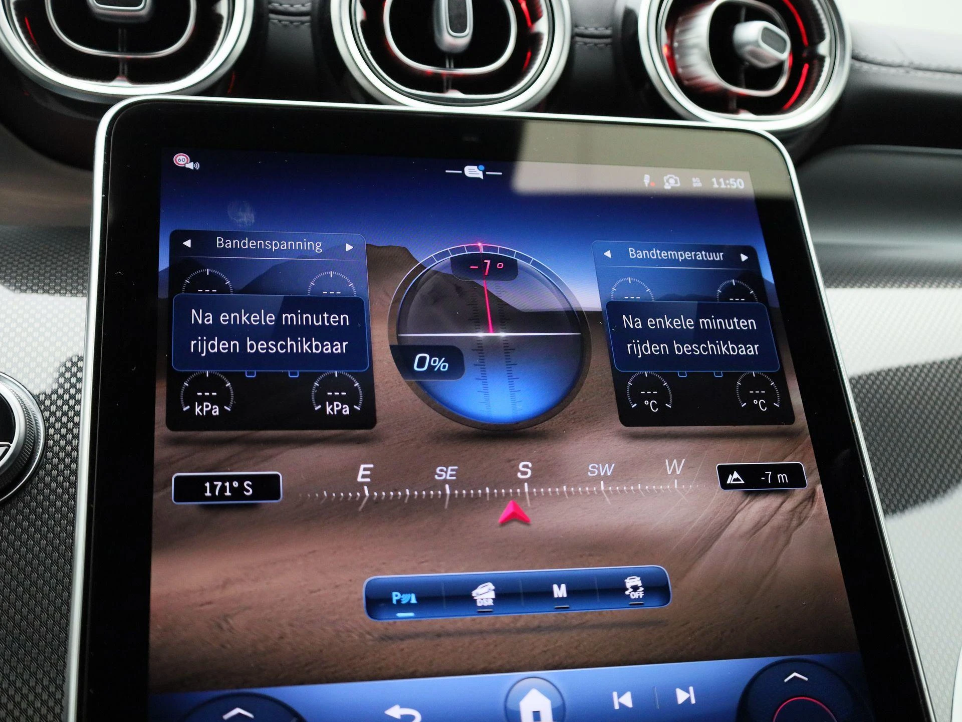 Mercedes-Benz-GLC-image-23